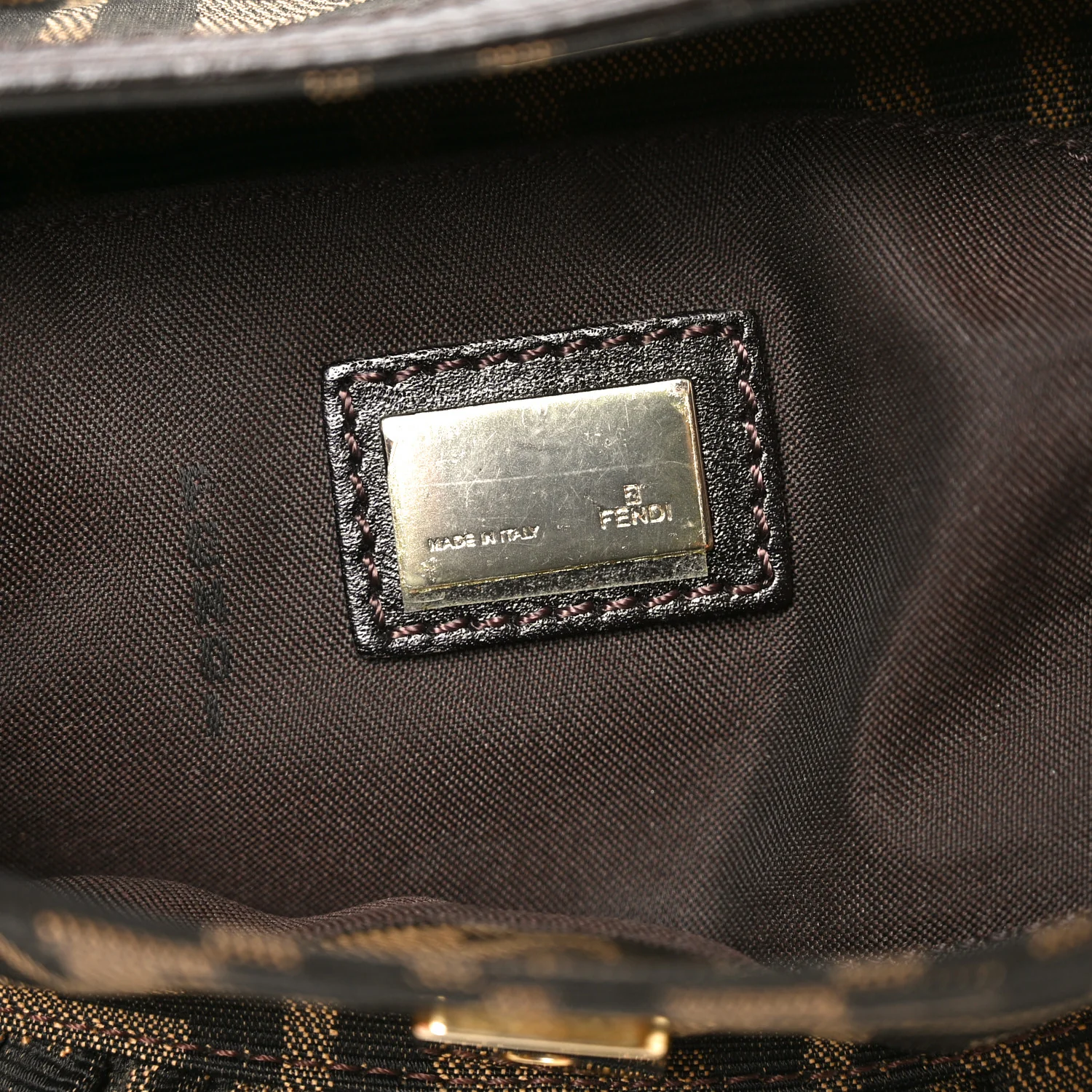 Zucca Small Chef Shoulder Bag Tobacco - Image 5