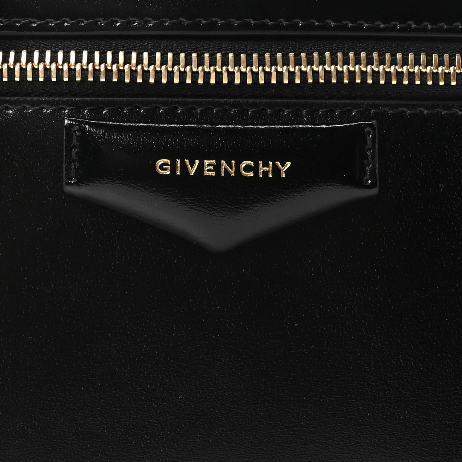 Box Calfskin Antigona Mini Vanity Bag With Chain Black - Image 7