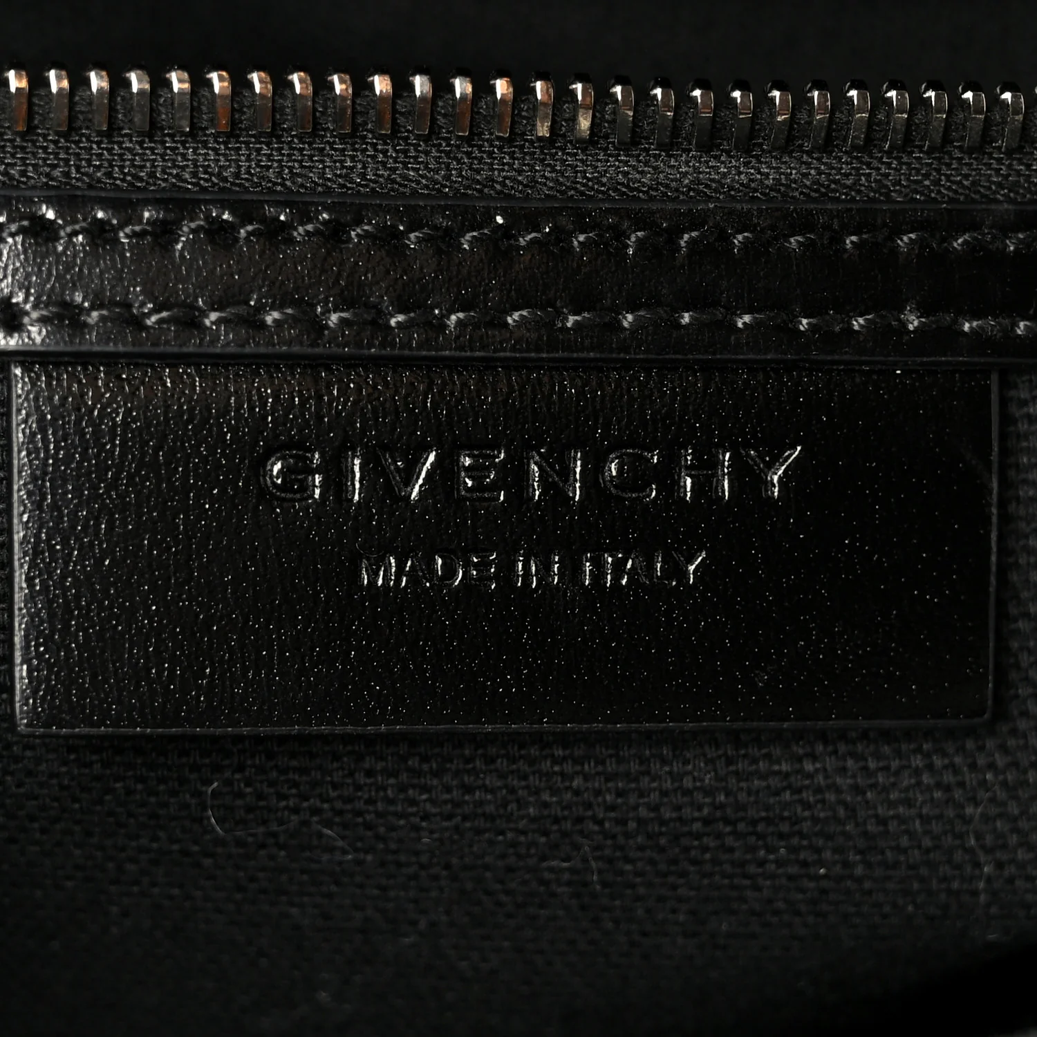Shiny Lord Calfskin Medium Antigona Black - Image 5