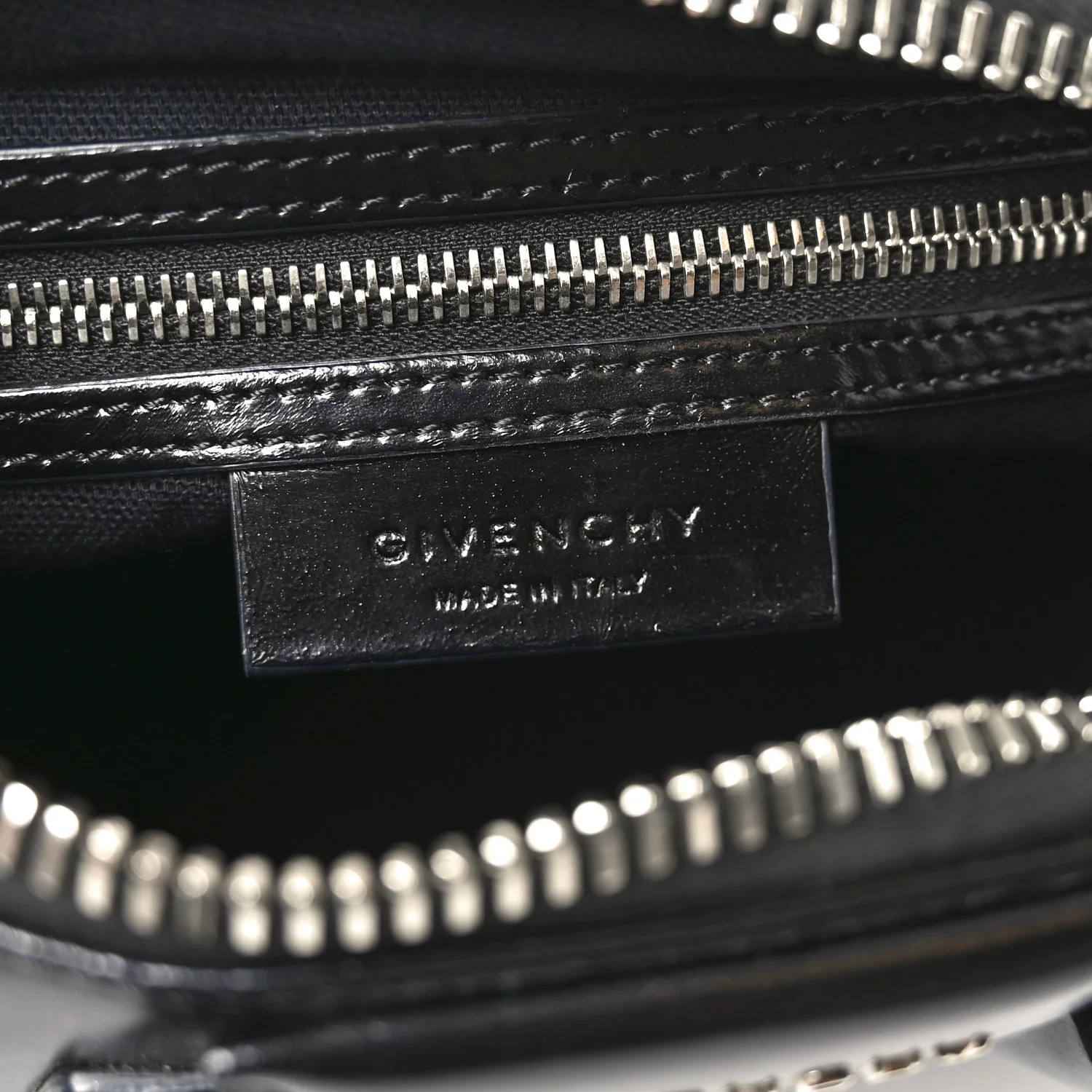 Shiny Lord Calfskin Mini Antigona Black - Image 6