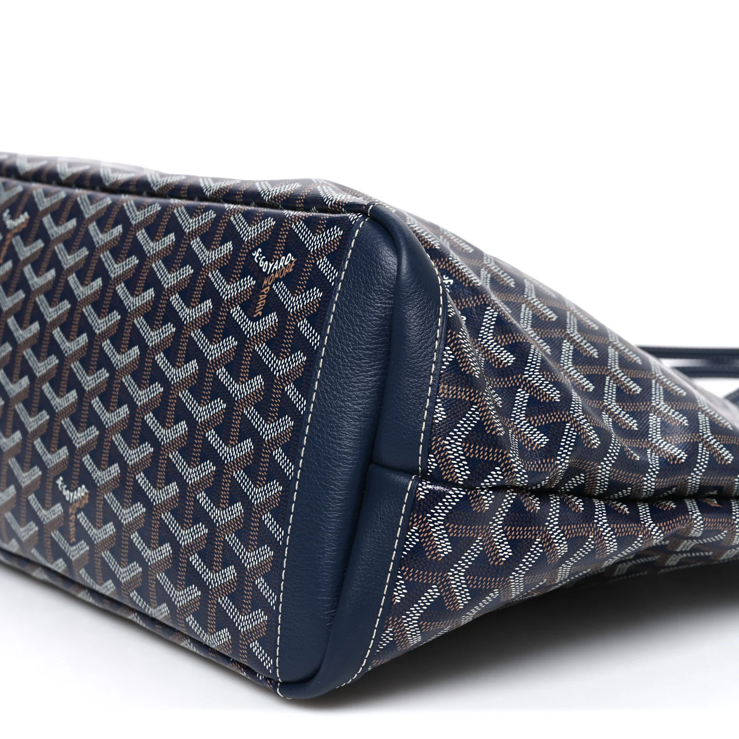 Goyardine Artois MM Navy - Image 10