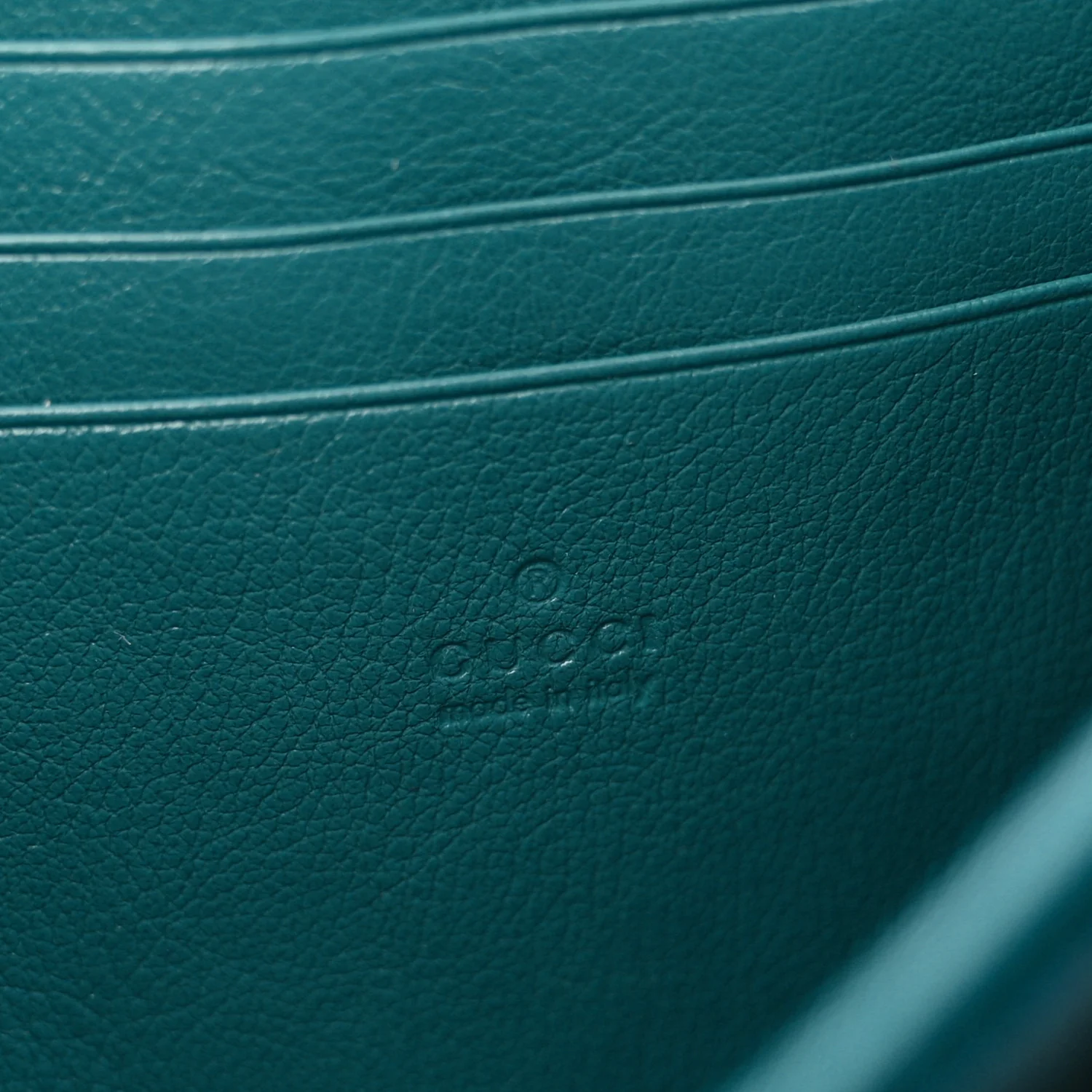 Azalea Calfskin Enamel Matelasse Diagonal Torchon GG Marmont Chain Wallet Imperial Blue Pavone - Image 6
