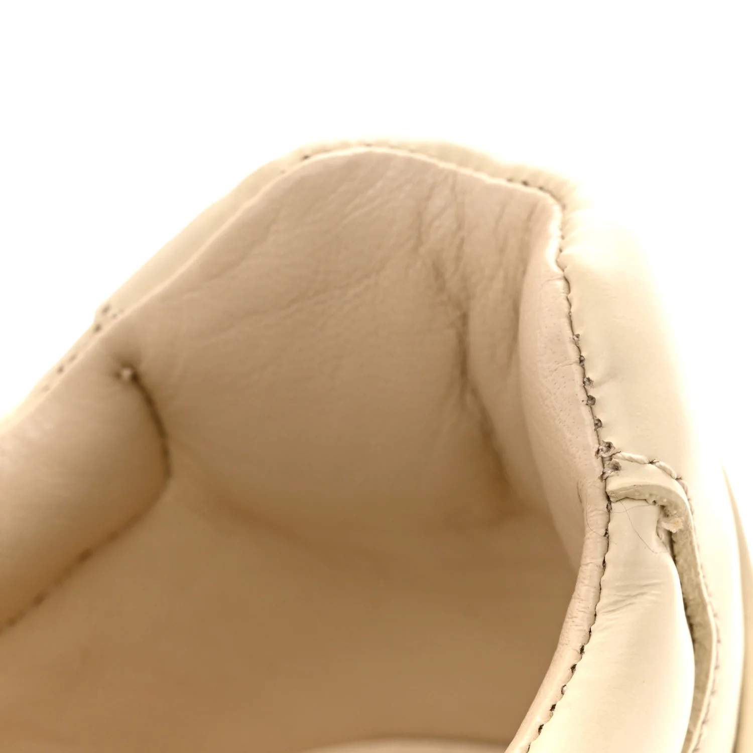 Calfskin Logo Womens Rhyton Sneakers 39 Ivory - Image 10