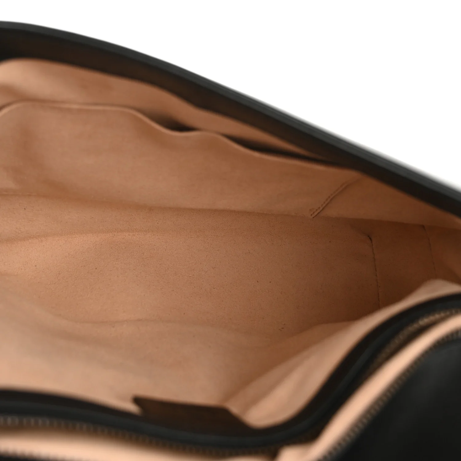 Calfskin Matelasse Medium GG Marmont Shoulder Bag Black - Image 5