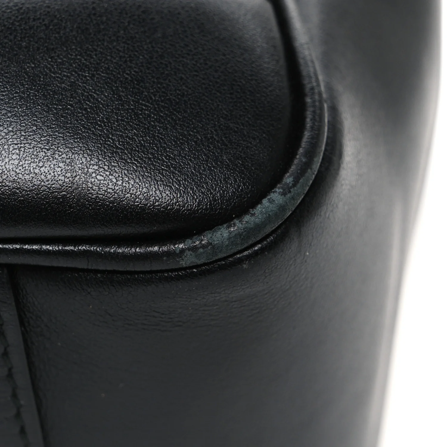 Calfskin Matelasse Medium GG Marmont Shoulder Bag Black - Image 12