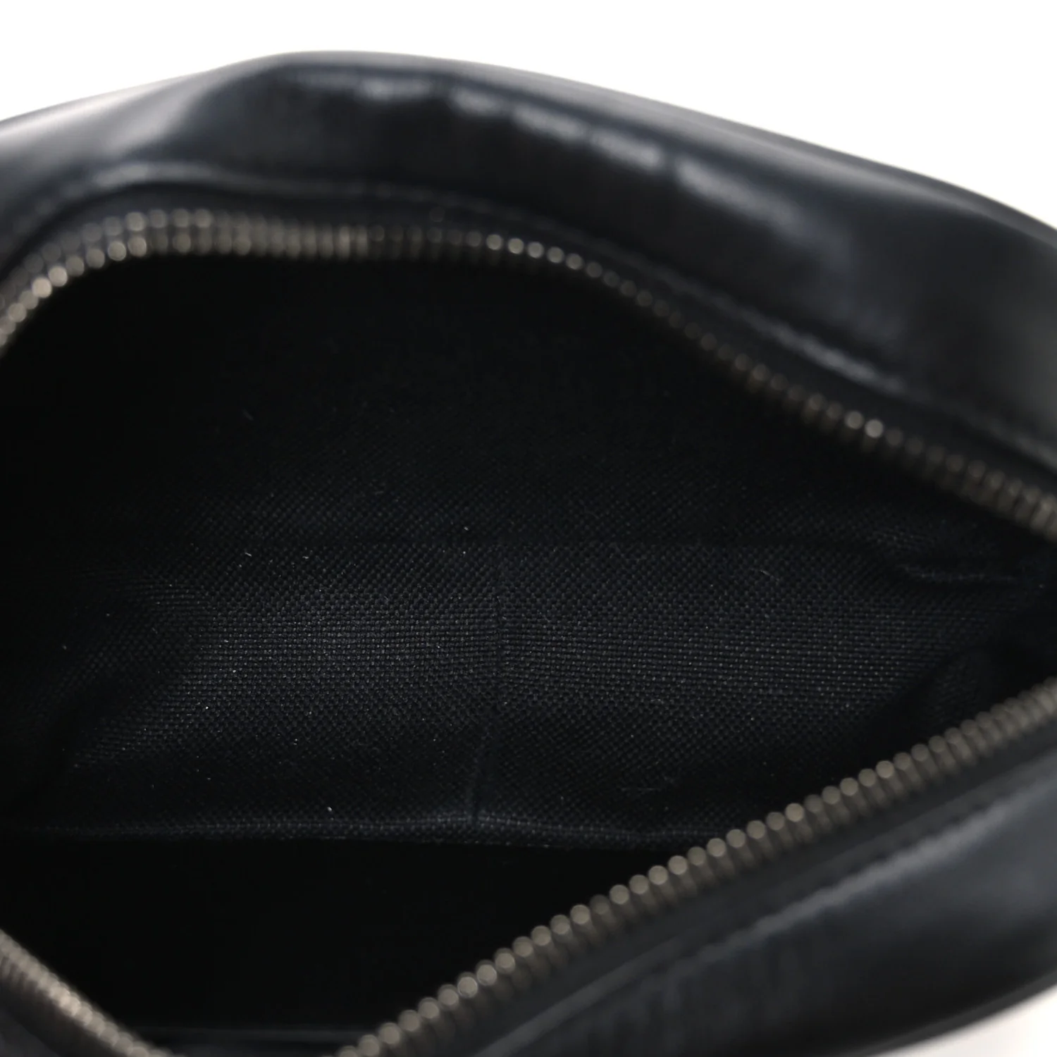 Calfskin Matelasse Monochrome Mini GG Marmont Chain Shoulder Bag Black - Image 5