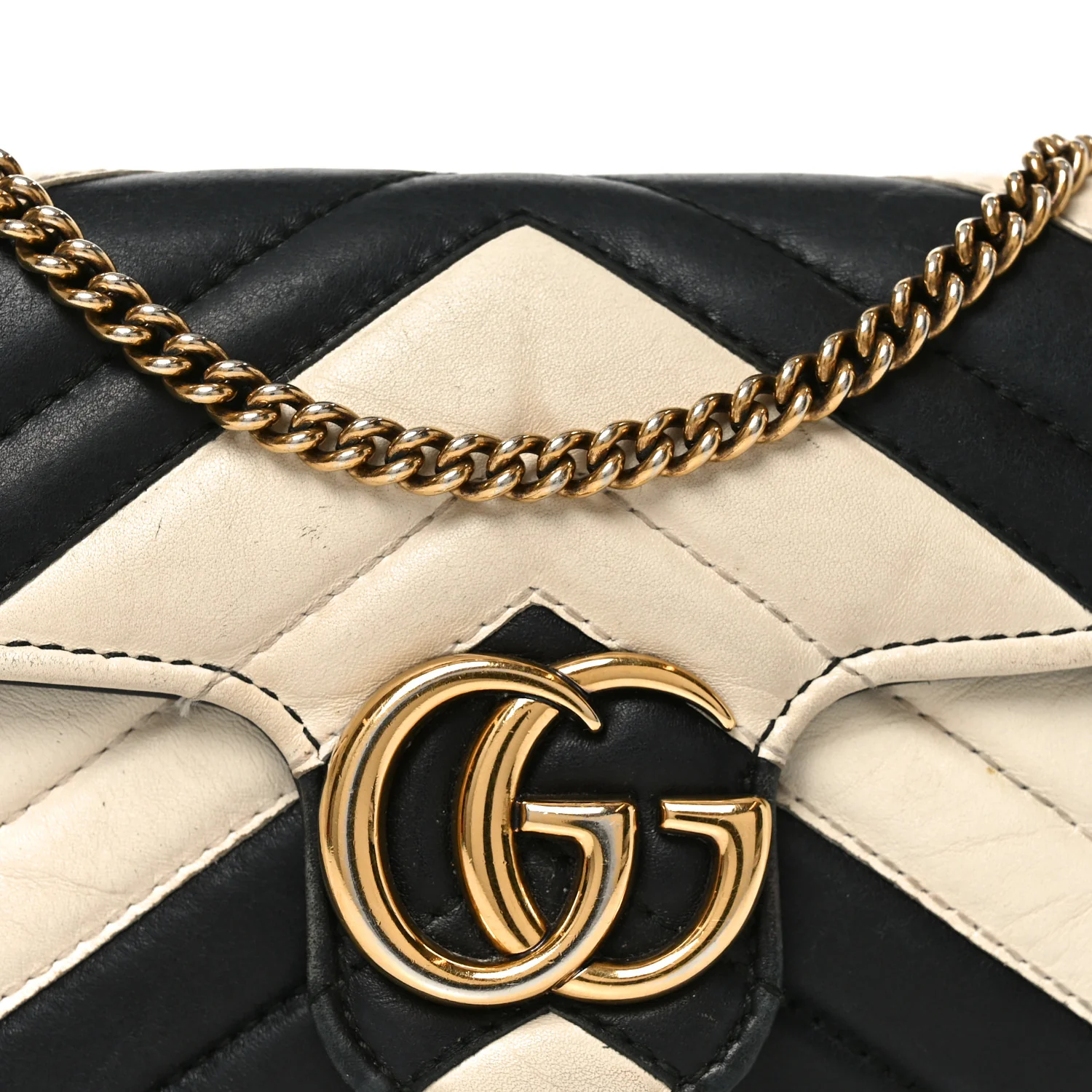 Calfskin Matelasse Super Mini GG Marmont Shoulder Bag Black White - Image 7