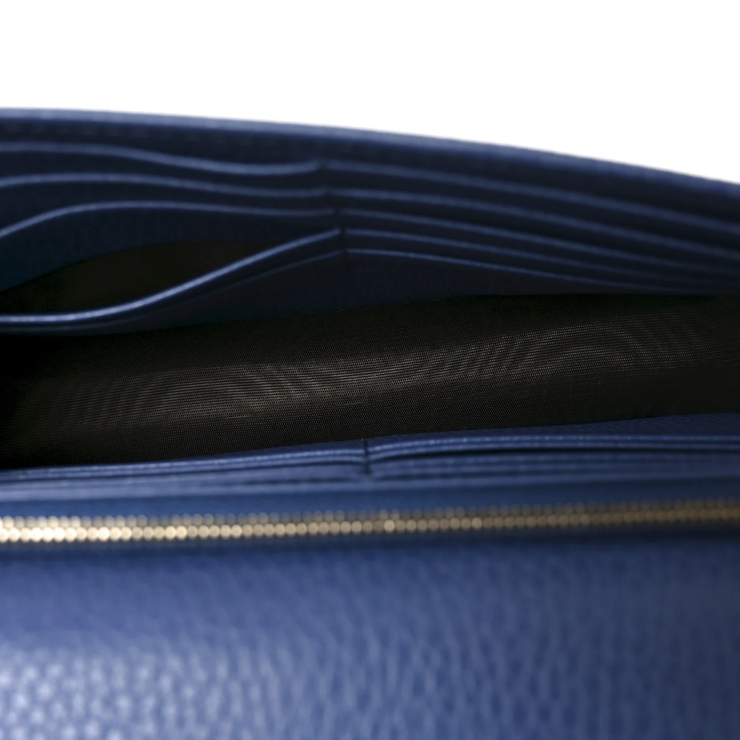 Dollar Calfskin Interlocking G Chain Wallet Caspian - Image 5