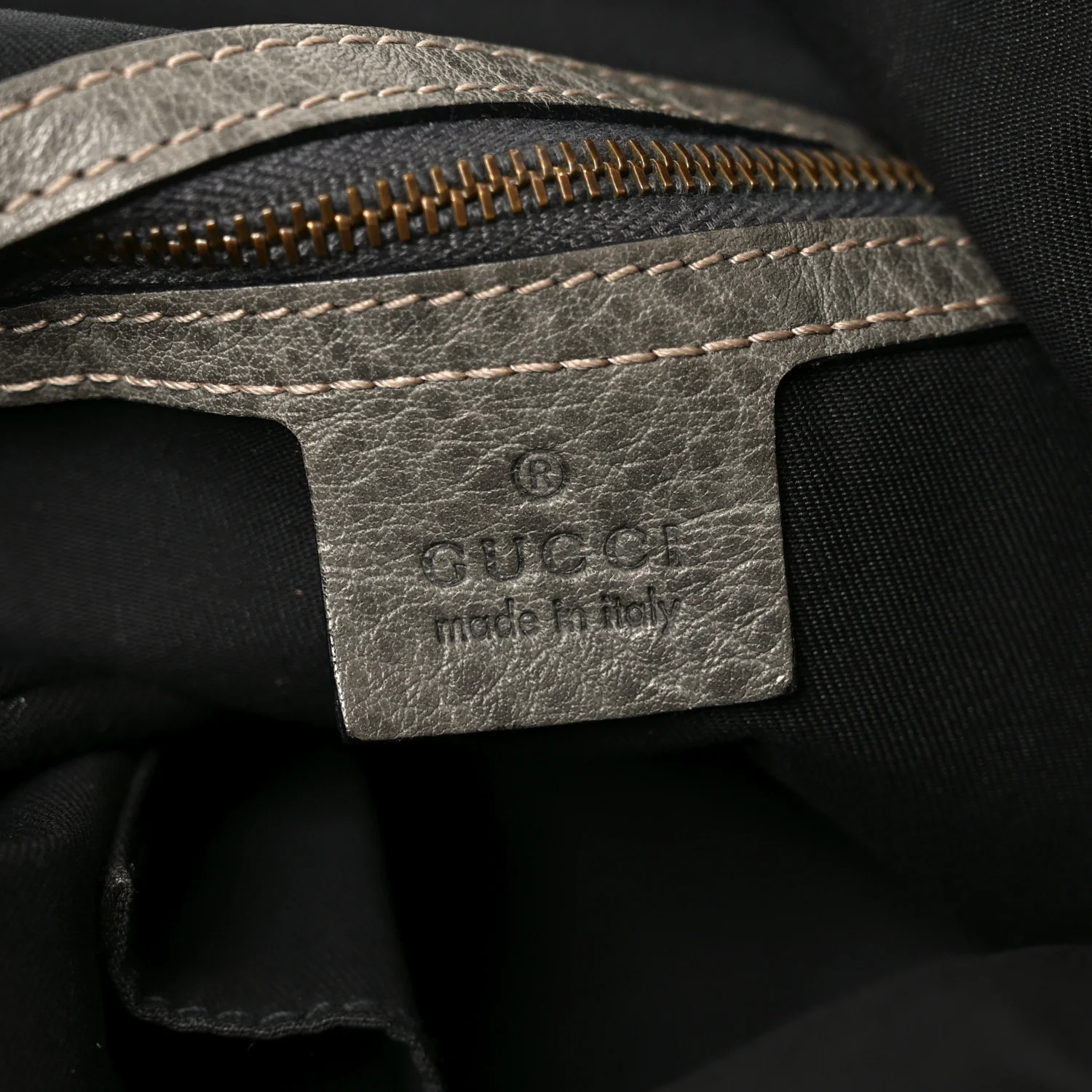 Monogram Medium Pelham Hobo Grey - Image 6