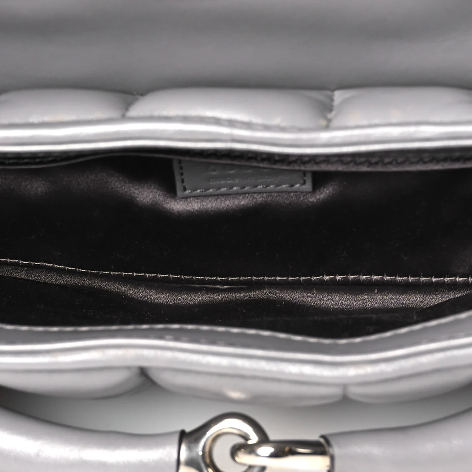 Nappa Vertical Matelasse Medium Maxi Horsebit Chain Shoulder Bag Grey - Image 5