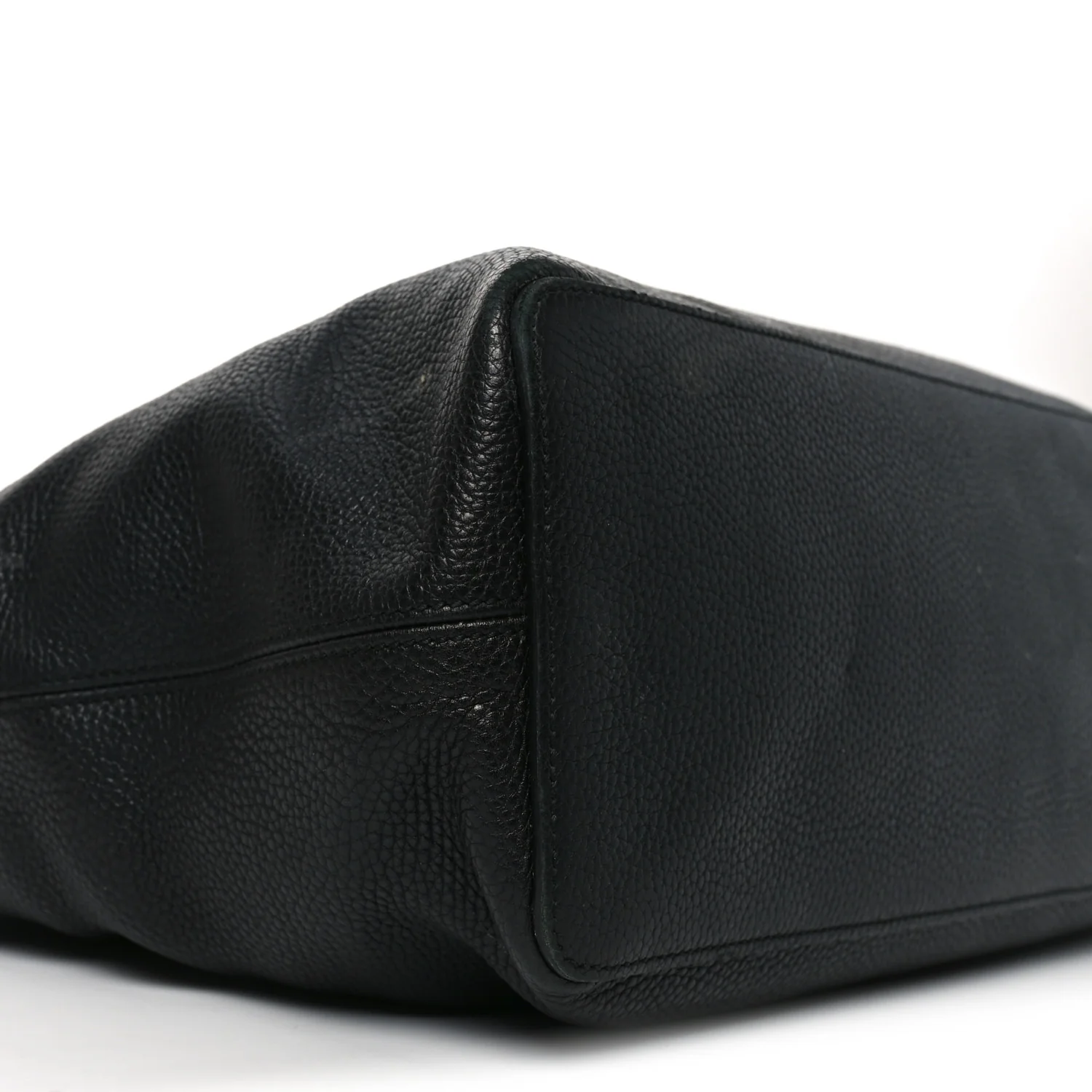 Pebbled Calfskin Large Soho Hobo Black - Image 9