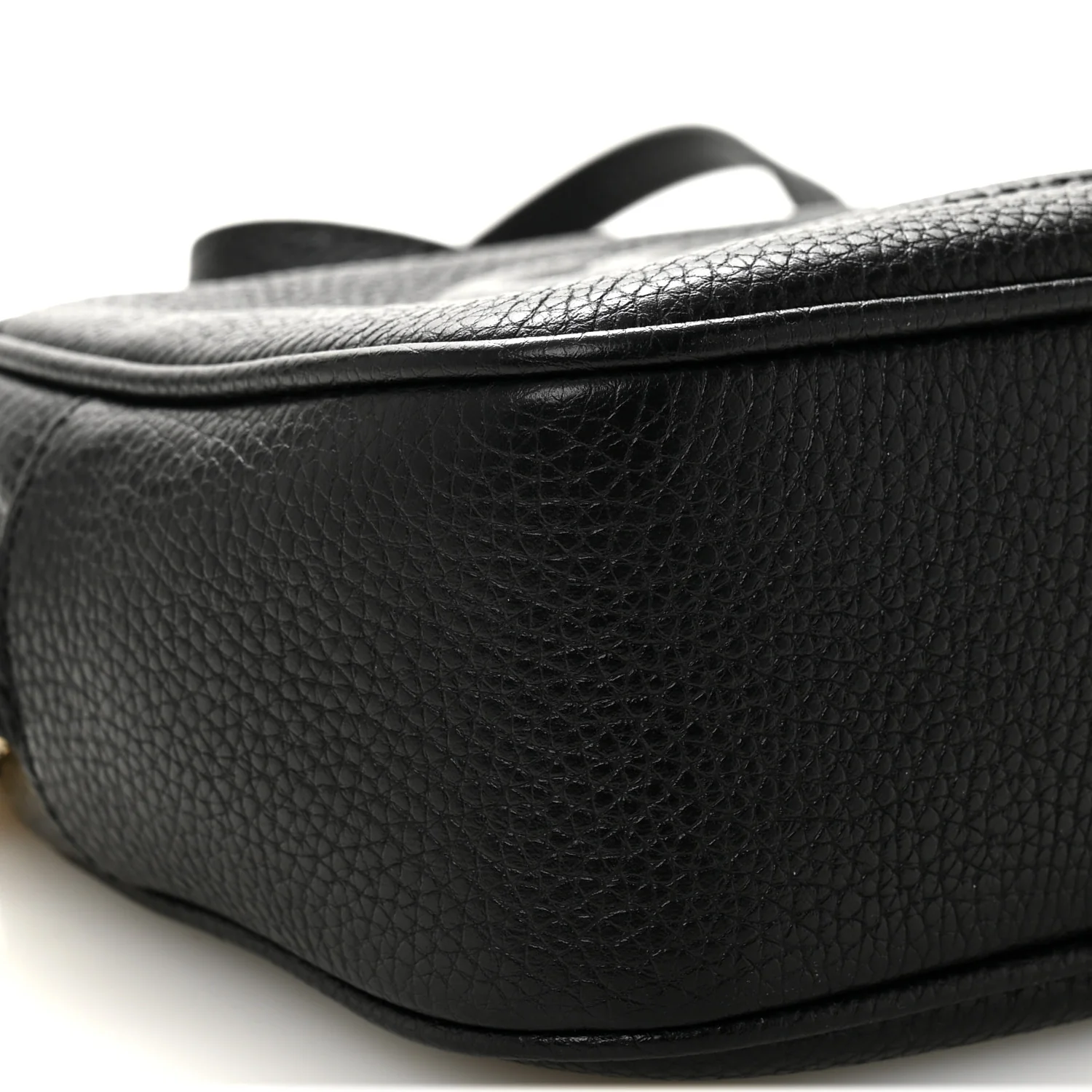 Pebbled Calfskin Small Soho Disco Bag Black - Image 17