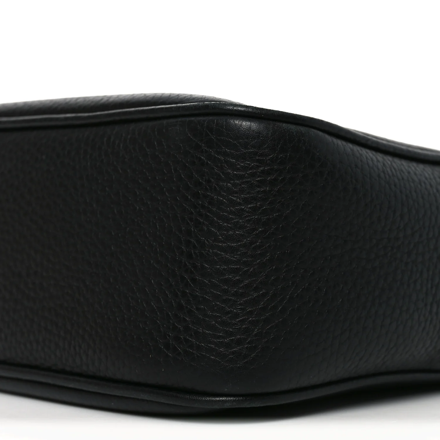 Pebbled Calfskin Small Soho Disco Bag Black - Image 19