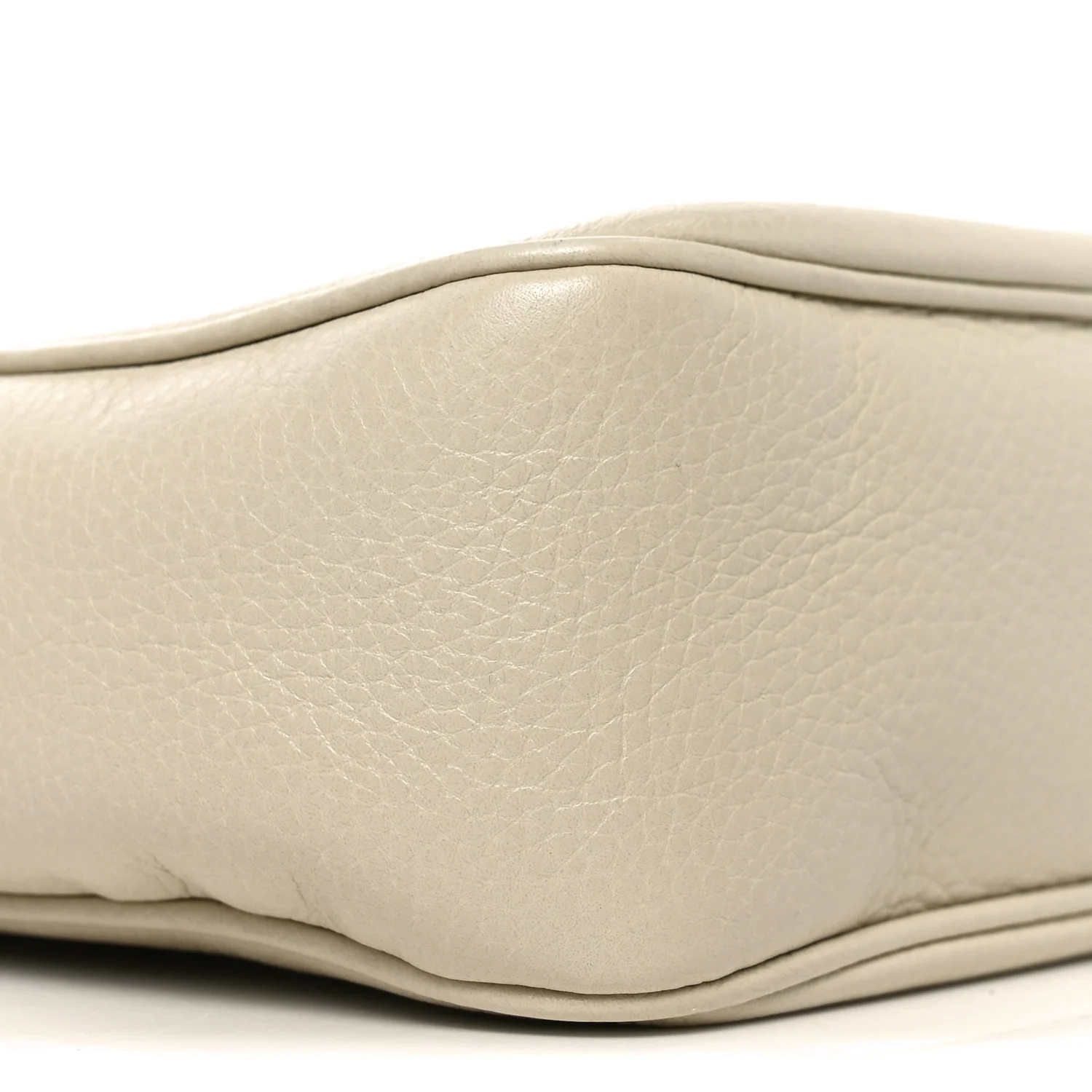 Pebbled Calfskin Small Soho Disco Bag Off White - Image 8