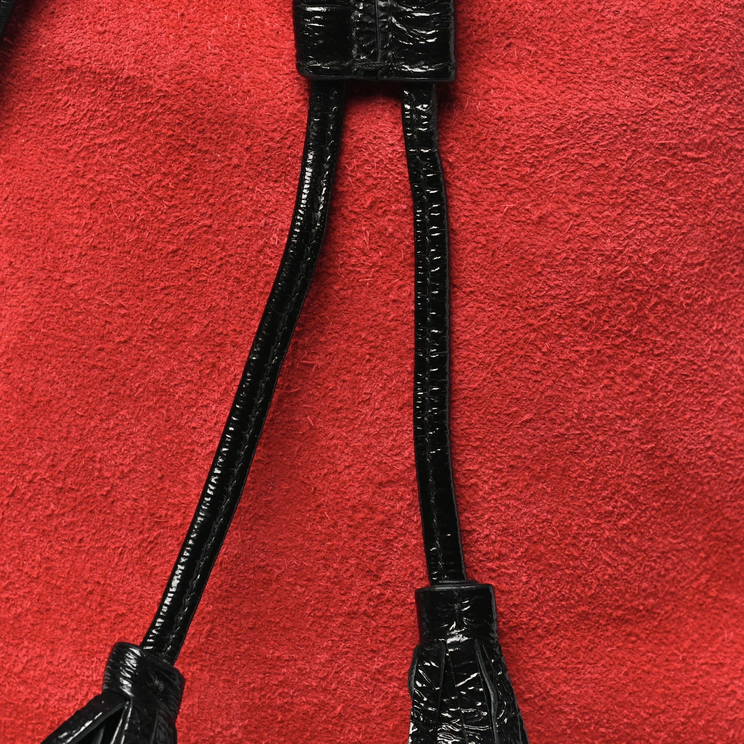 Suede Patent Web Small Ophidia Bucket Bag Hibiscus Red Black - Image 7