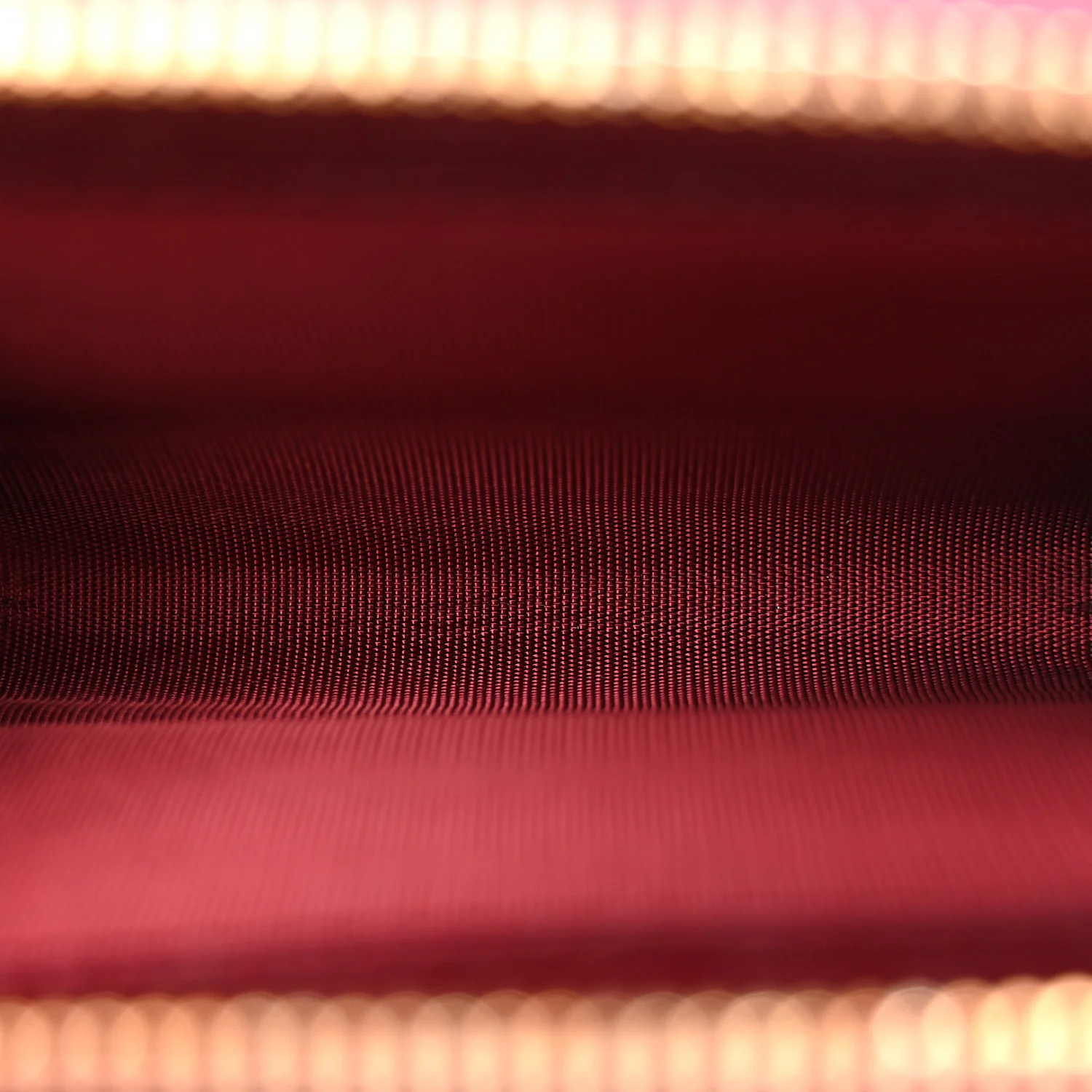 Textured Calfskin Script Logo Mini Wallet Rosso Ancora - Image 5