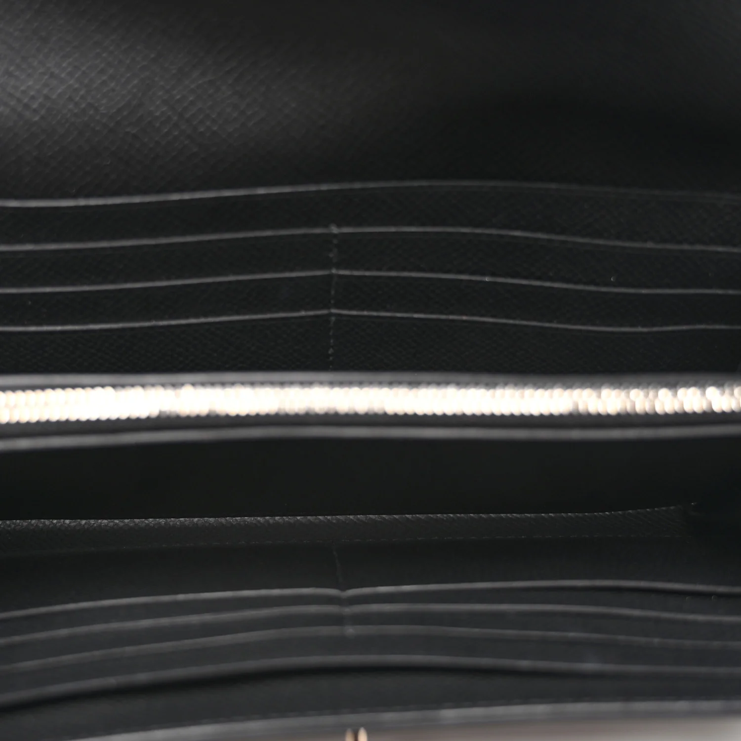 Epsom Kelly Longue Wallet Black - Image 5