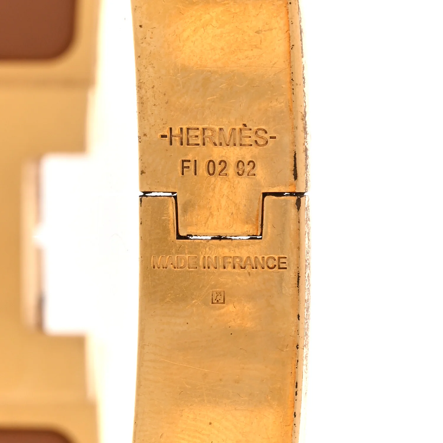 Matte Enamel Narrow Clic Clac HH Bracelet T4 Gold - Image 4