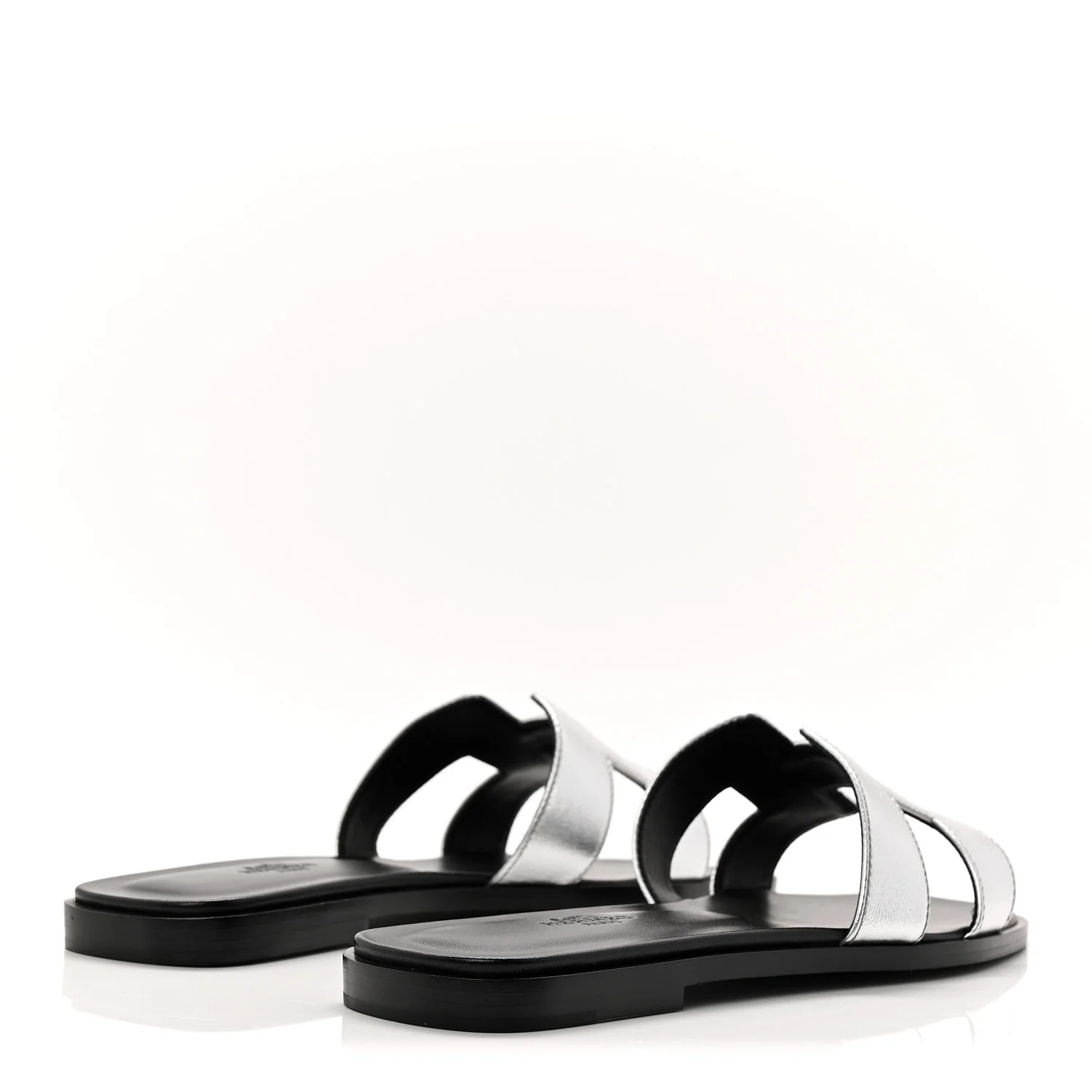 Metallic Chevre Oran Sandals 38.5 Gris Argente - Image 4