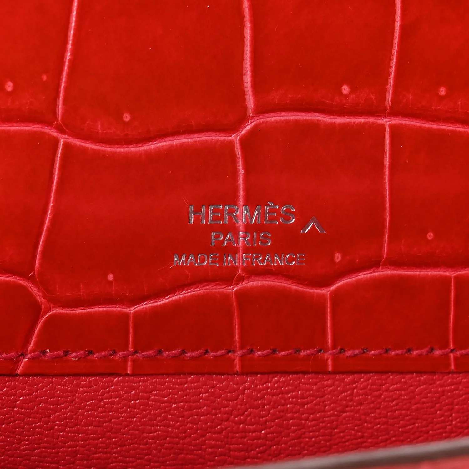Shiny Porosus Crocodile Kelly Cut Pochette Bougainvillier - Image 6