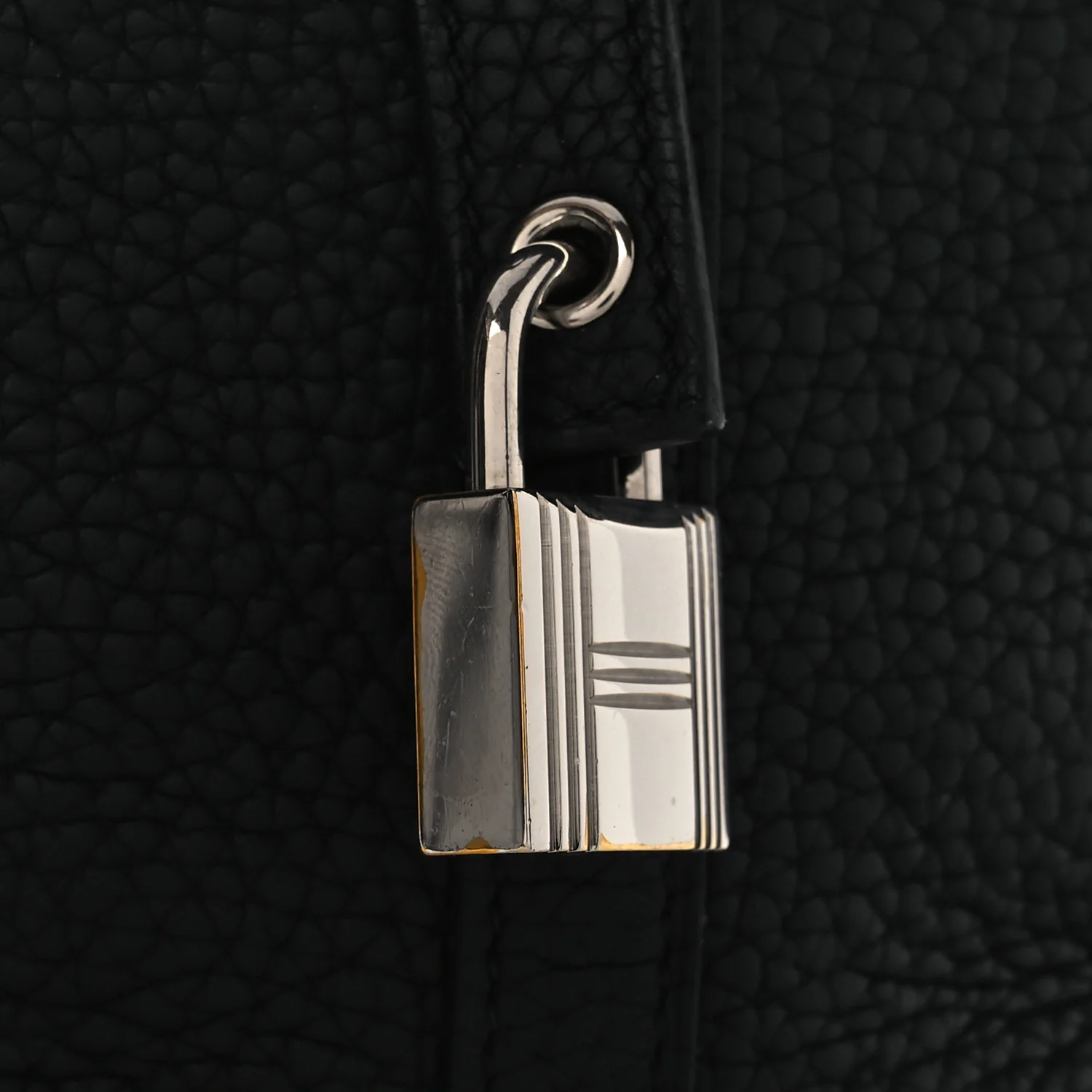 Taurillon Clemence Picotin Lock 22 MM Black - Image 11