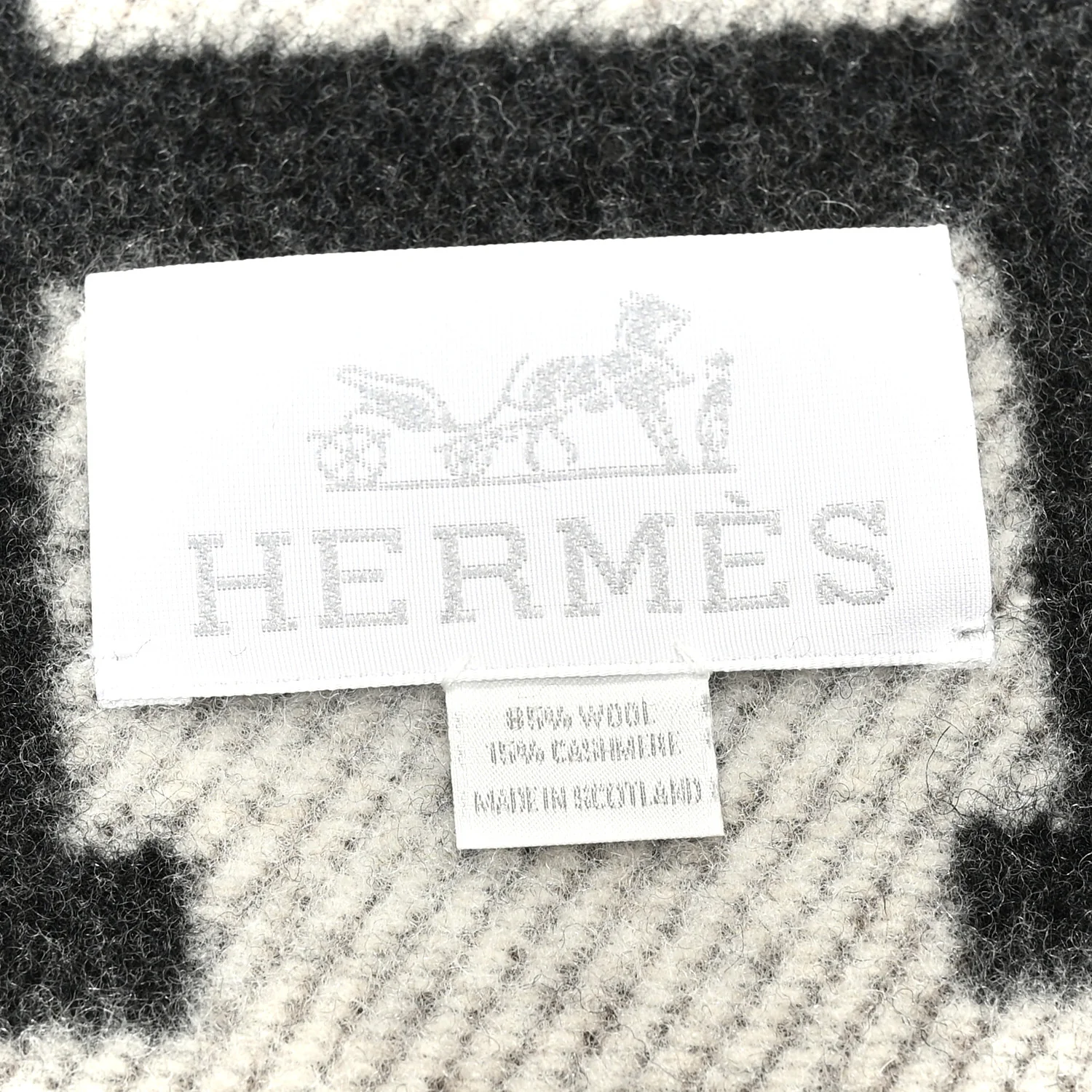 Wool Cashmere Avalon Blanket Ecru Gris Fonce - Image 3