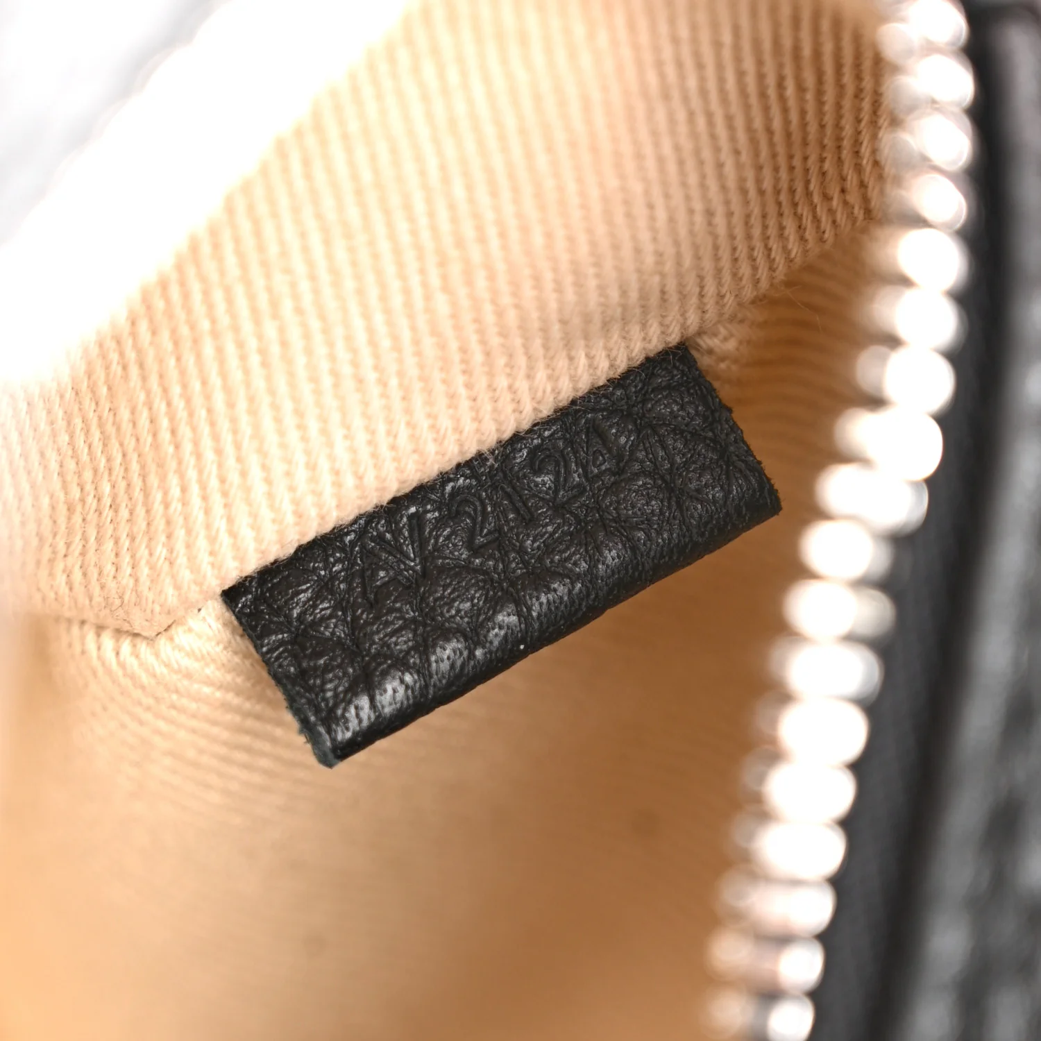 Grained Calfskin Le Petit Turismo Black - Image 7
