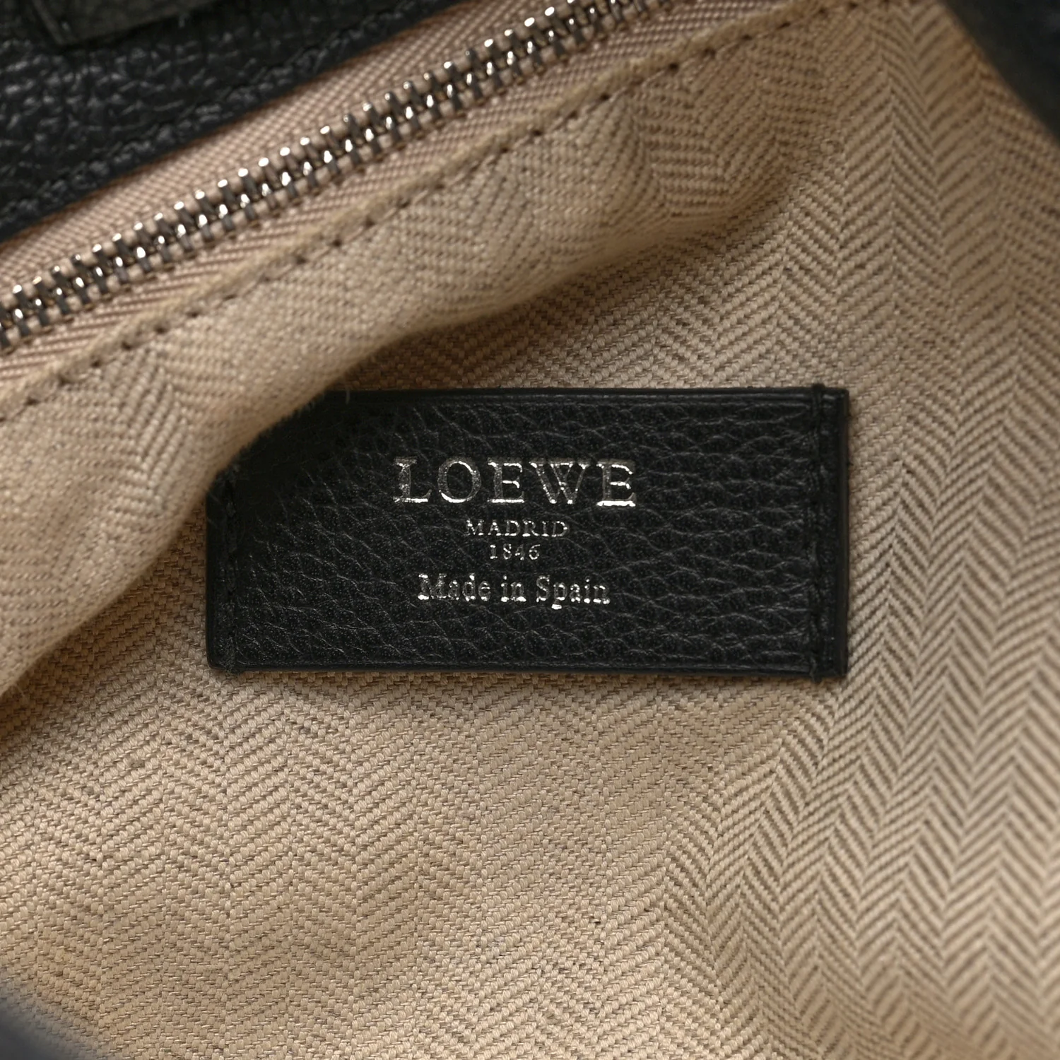 Calfskin Dunas Hobo Black - Image 6