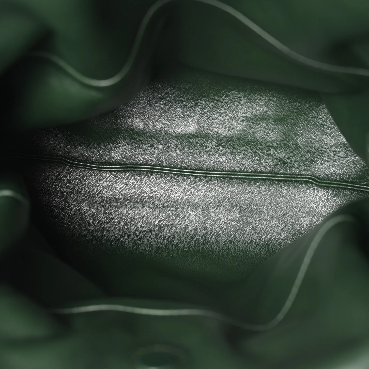 Calfskin Quilted Flamenco Knot Clutch Verde - Image 5