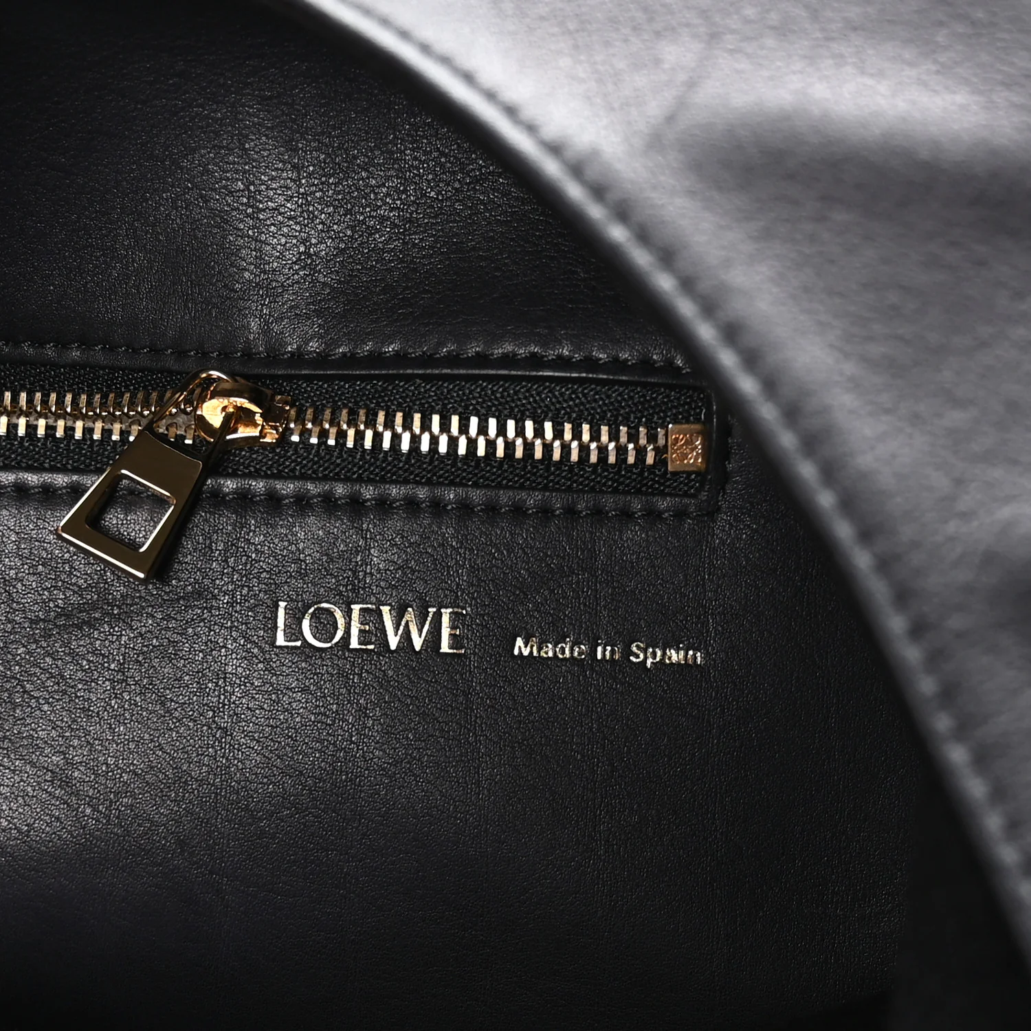 Calfskin XL Squeeze Cord Bag Black - Image 5