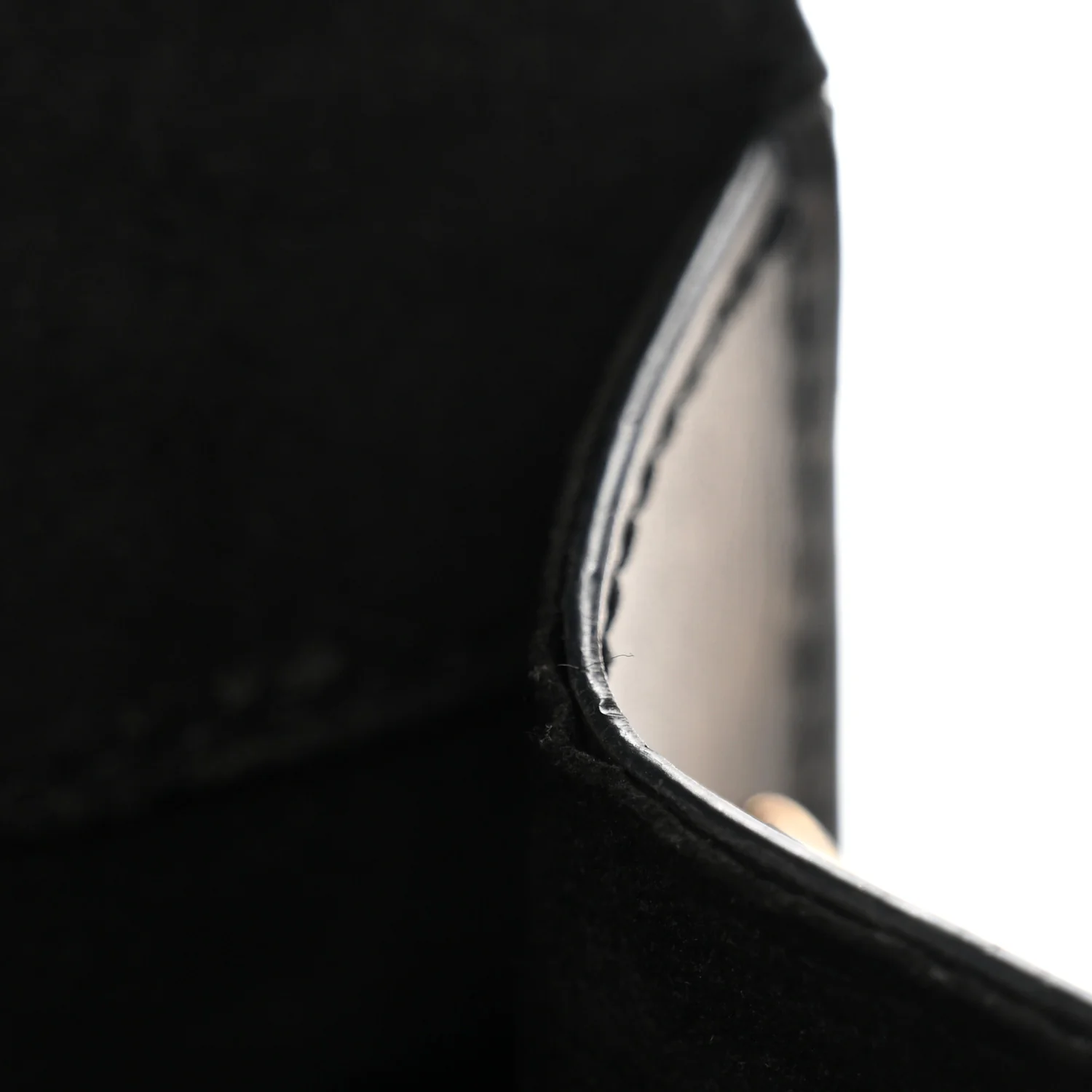 Calfskin Chain Louise MM Black - Image 11