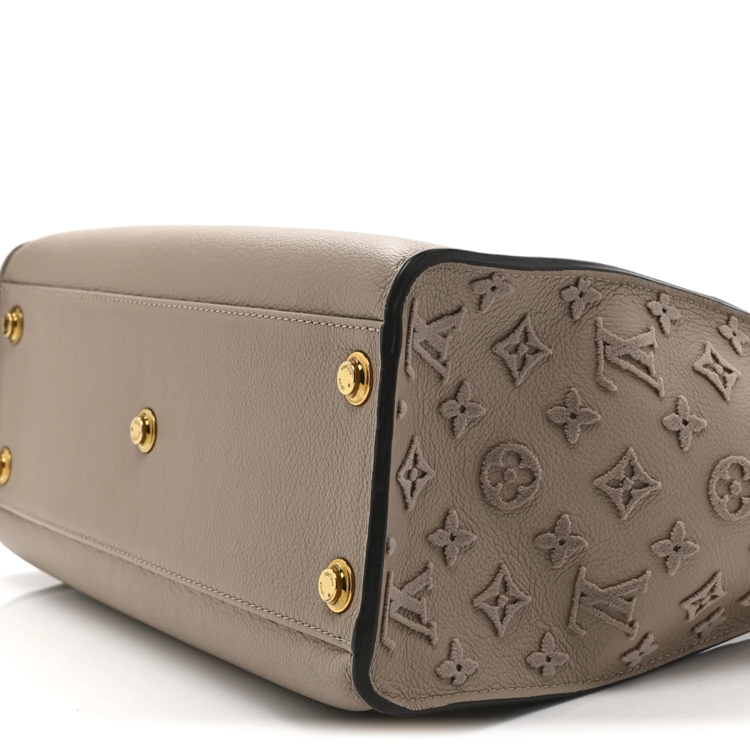 Calfskin Monogram Tufting On My Side Galet - Image 9