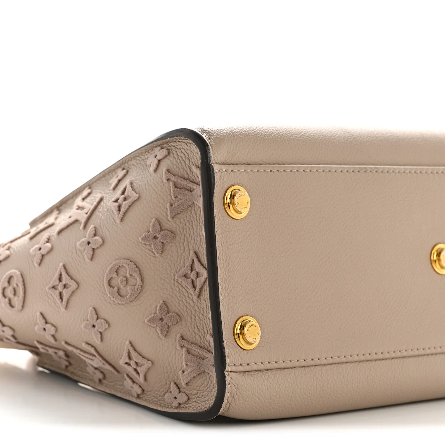 Calfskin Monogram Tufting On My Side Galet - Image 9