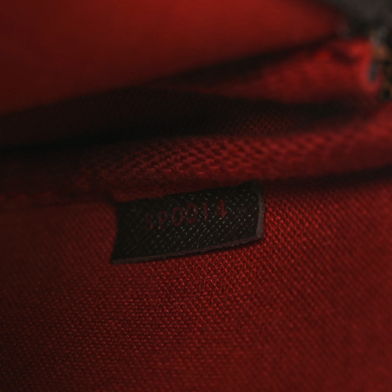 Damier Ebene Bucket Pochette Accessories - Image 7
