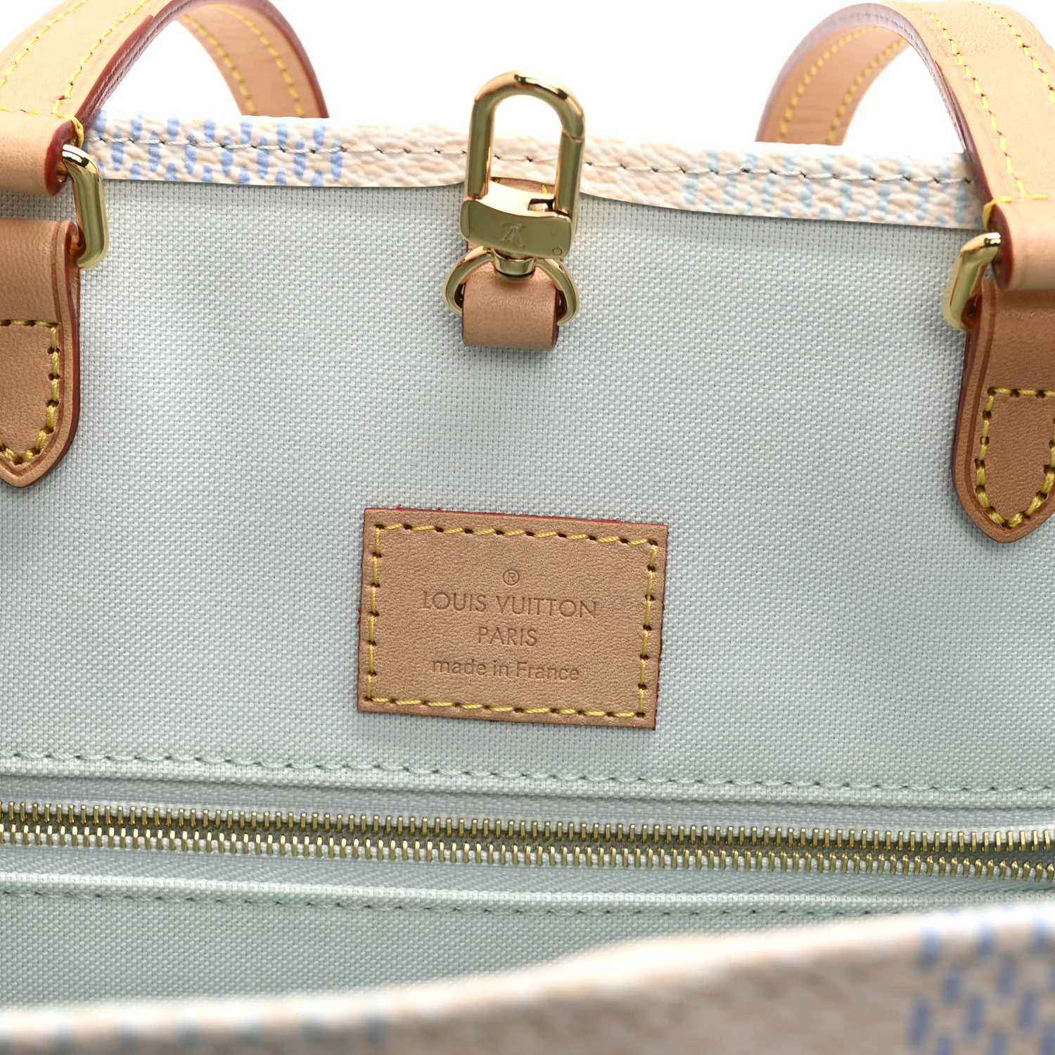Damier Giant Onthego MM Pistachio - Image 6