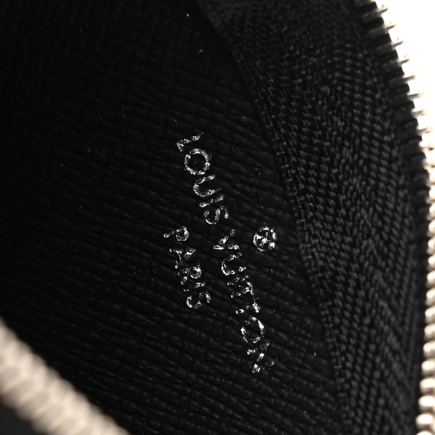 Damier Graphite Key Pouch - Image 6
