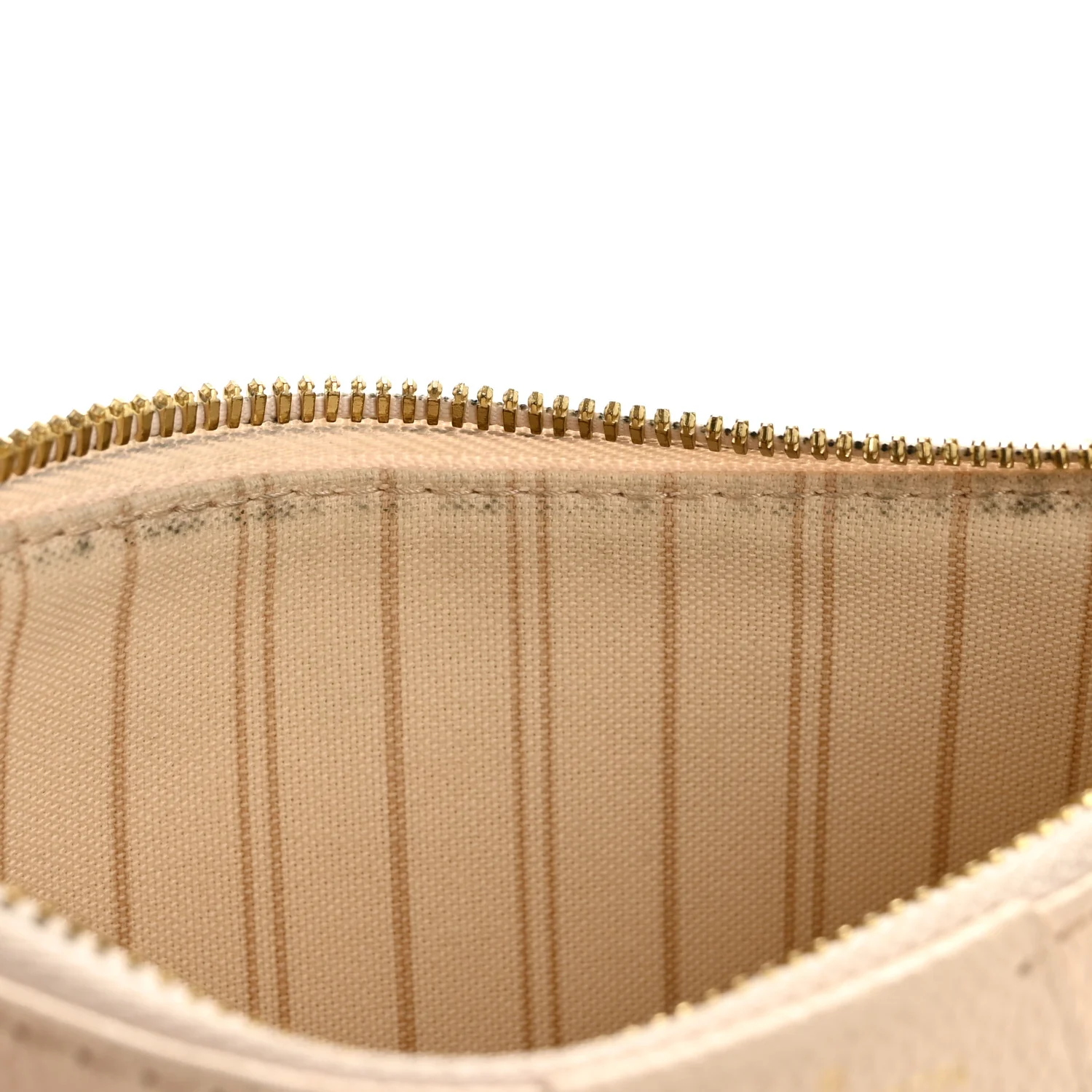 Empreinte Easy Pouch On Strap Cream - Image 10