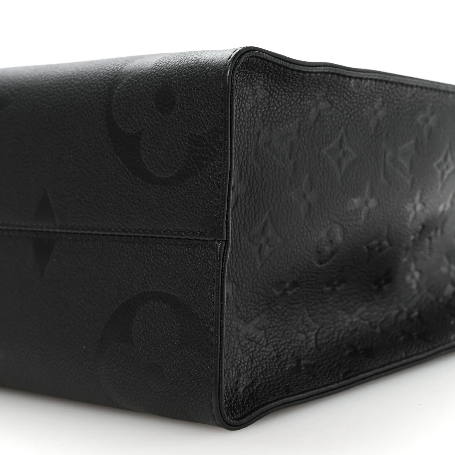 Empreinte Monogram Giant Onthego MM Black - Image 9