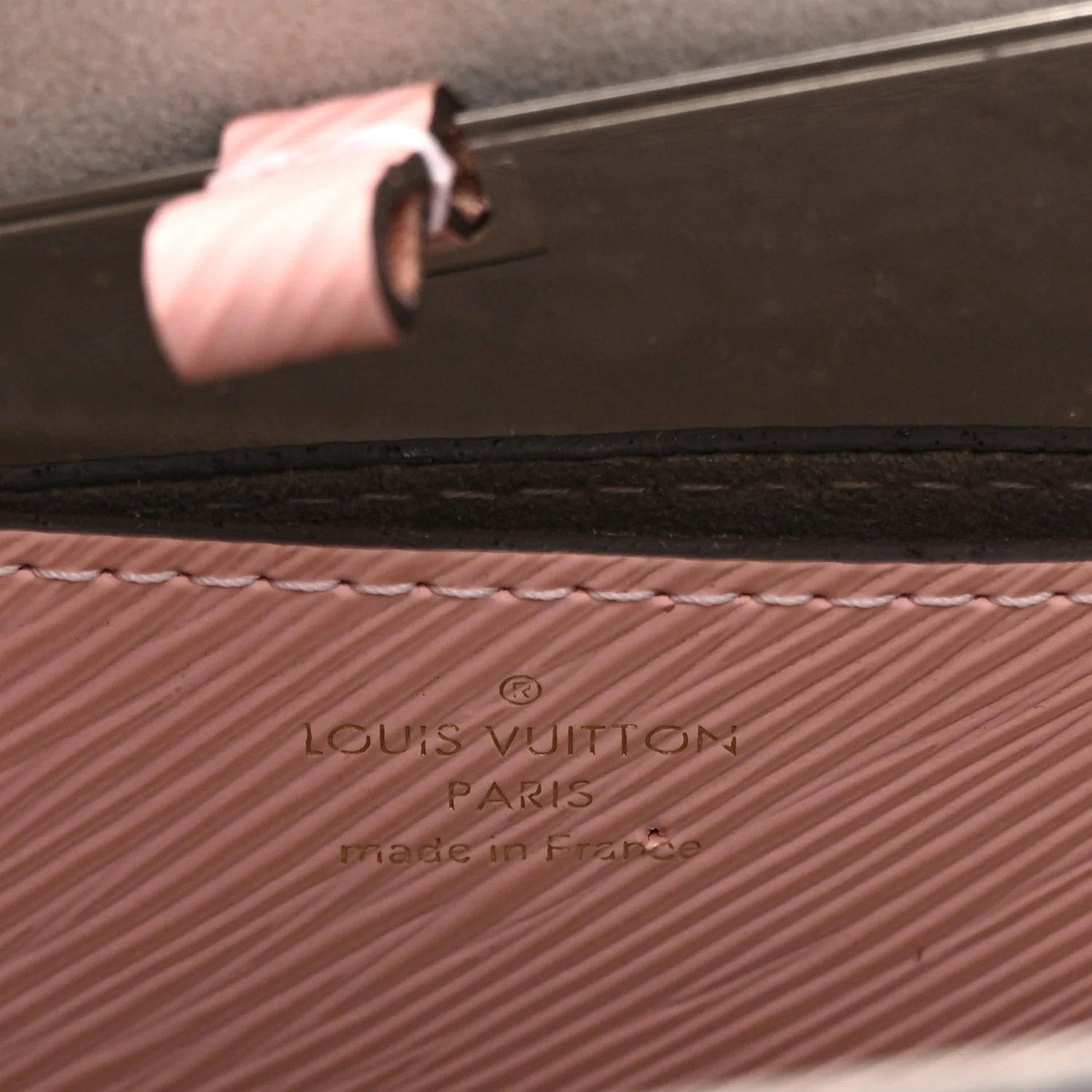 Epi Couture’s Flower Twist Shoulder Bag MM Rose Ballerine - Image 7