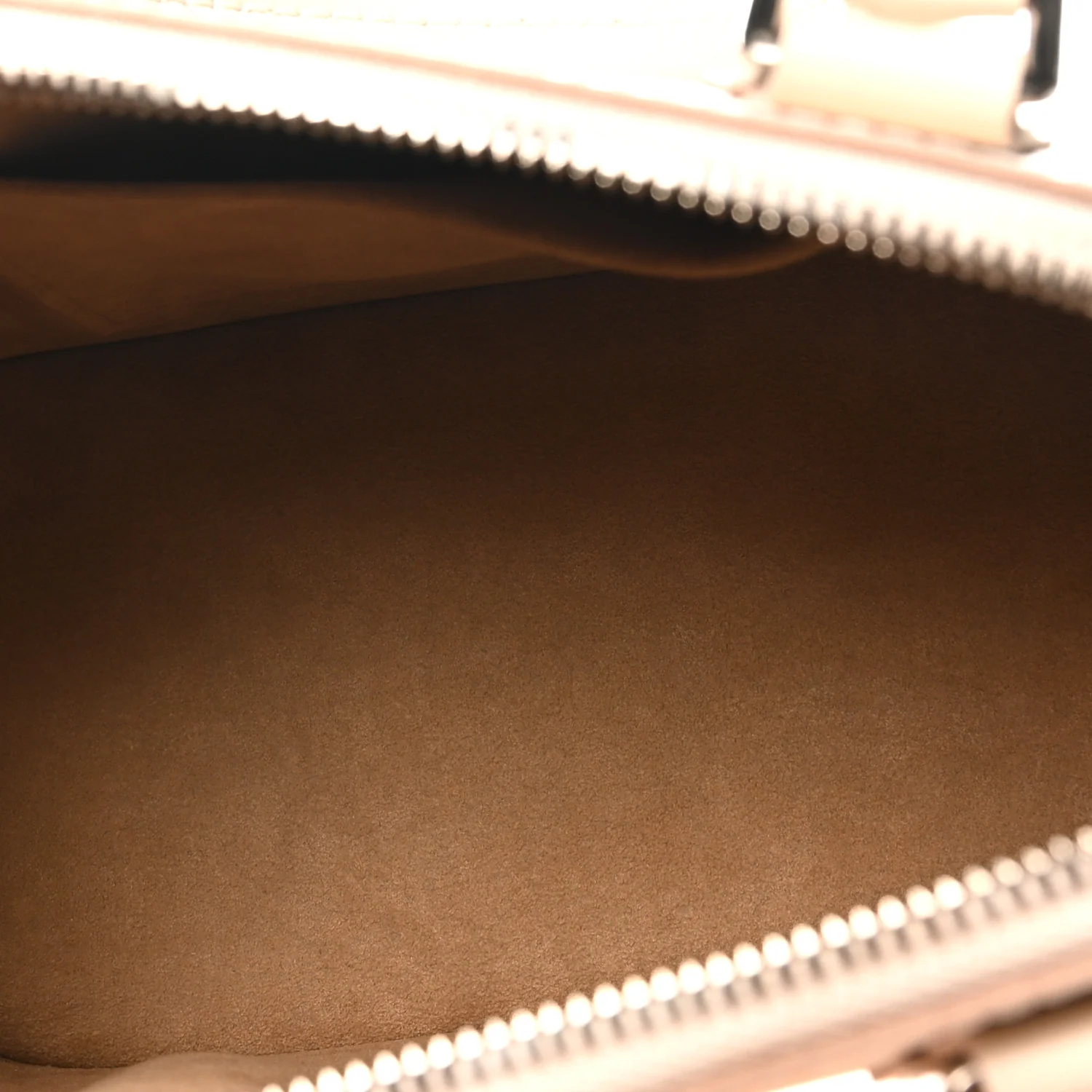 Epi Jacquard Alma BB Quartz - Image 5