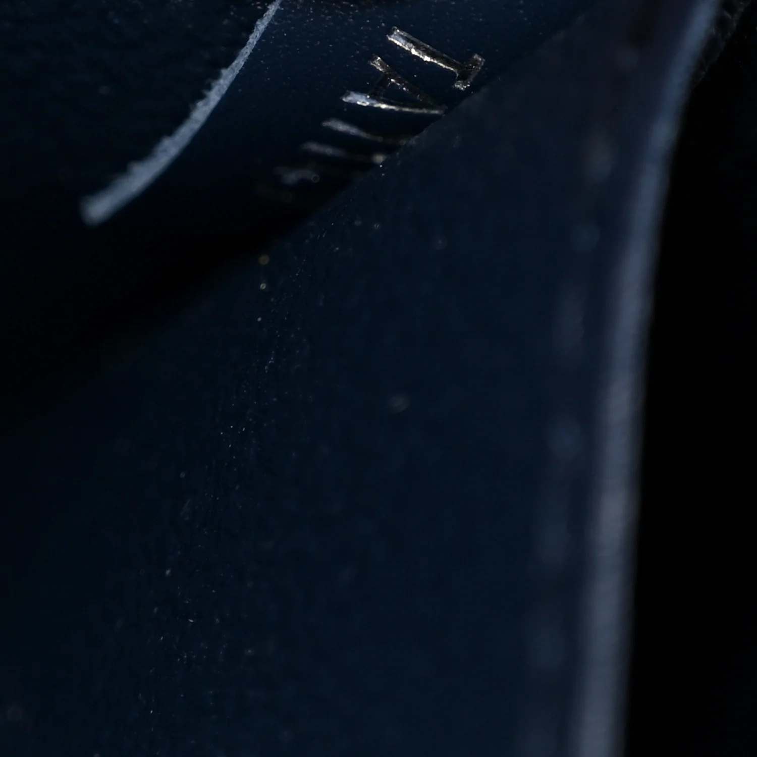 Epi Toiletry Pouch 26 Indigo - Image 7