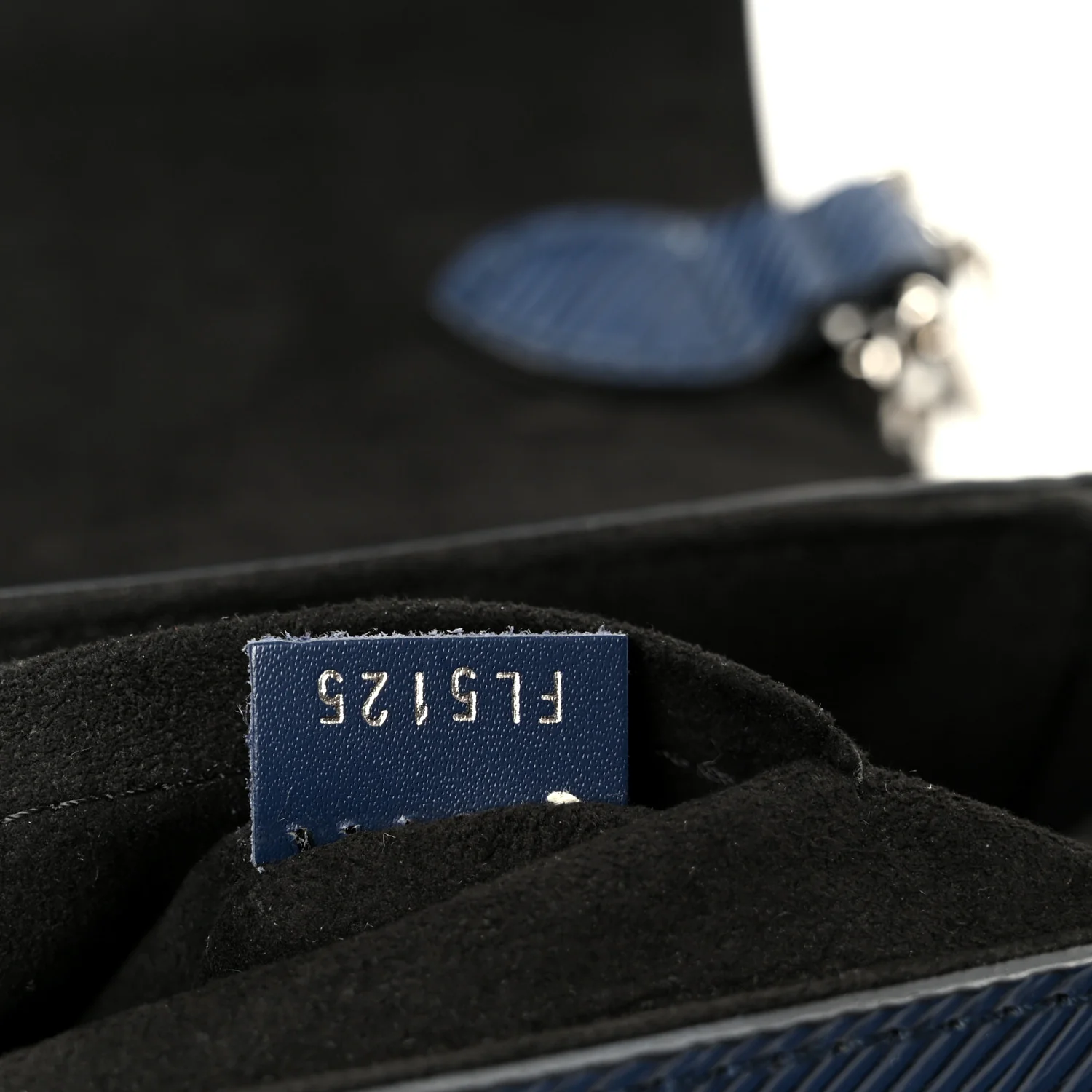 Epi Twist Shoulder Bag MM Navy - Image 8