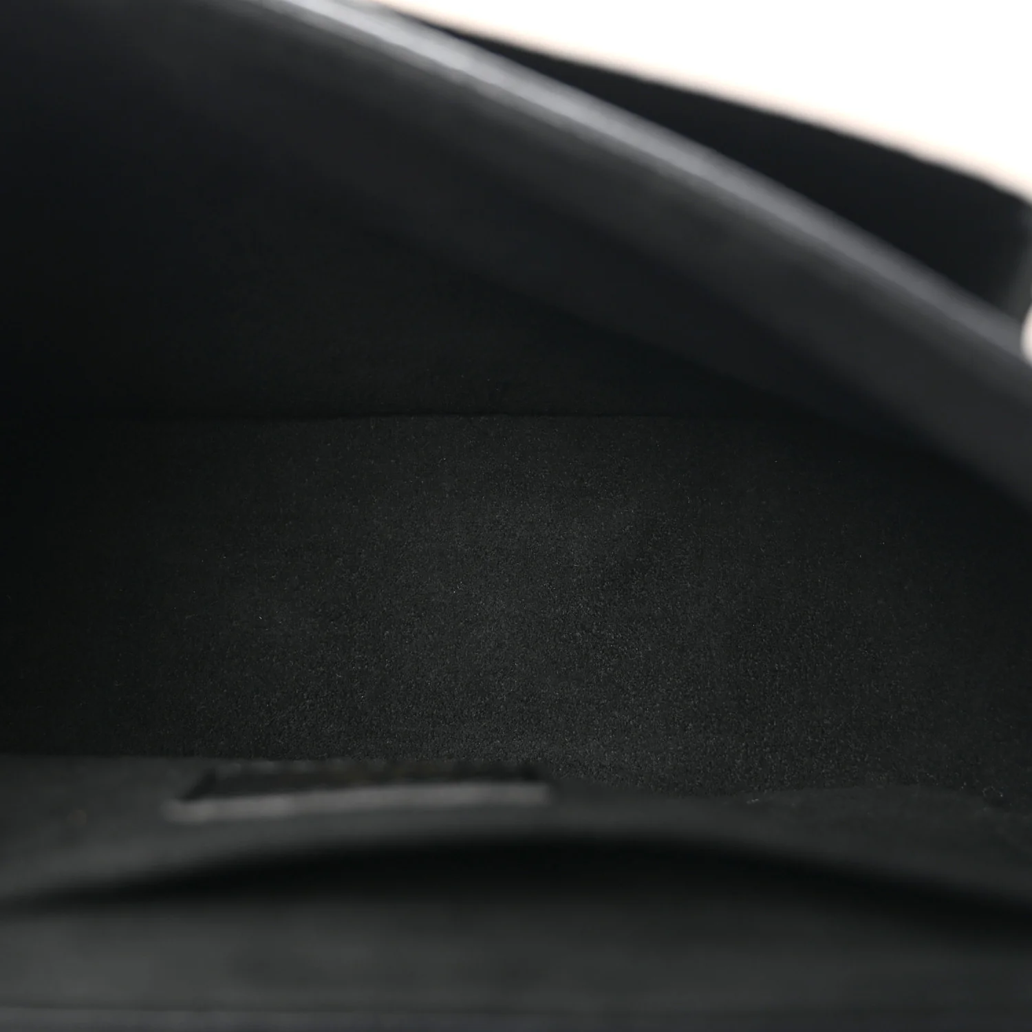 Grained Calfskin Lockme Tender Black - Image 5