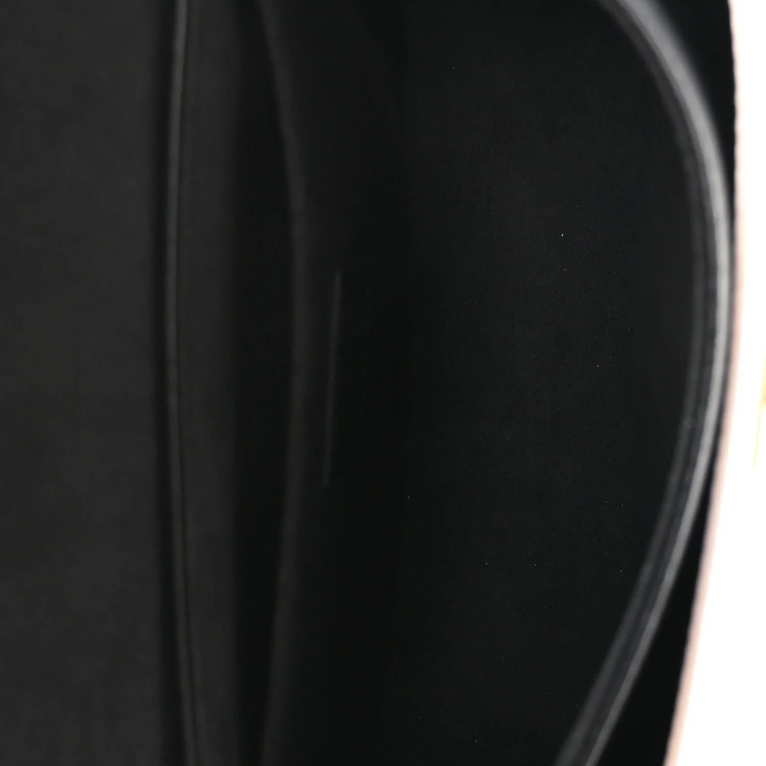 Grained Calfskin Lockme Tender Black - Image 4