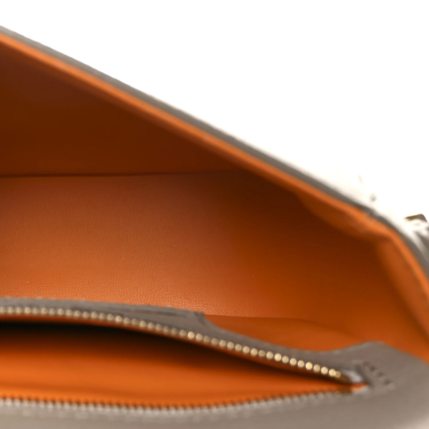 Grained Calfskin LV Pont 9 Soft PM Gris - Image 5