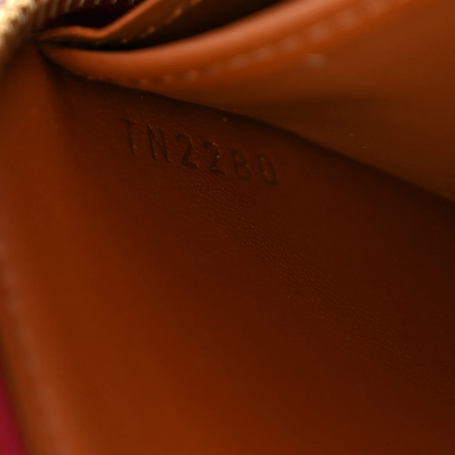 Jacquard Since 1854 Zippy Wallet Bordeaux - Image 7