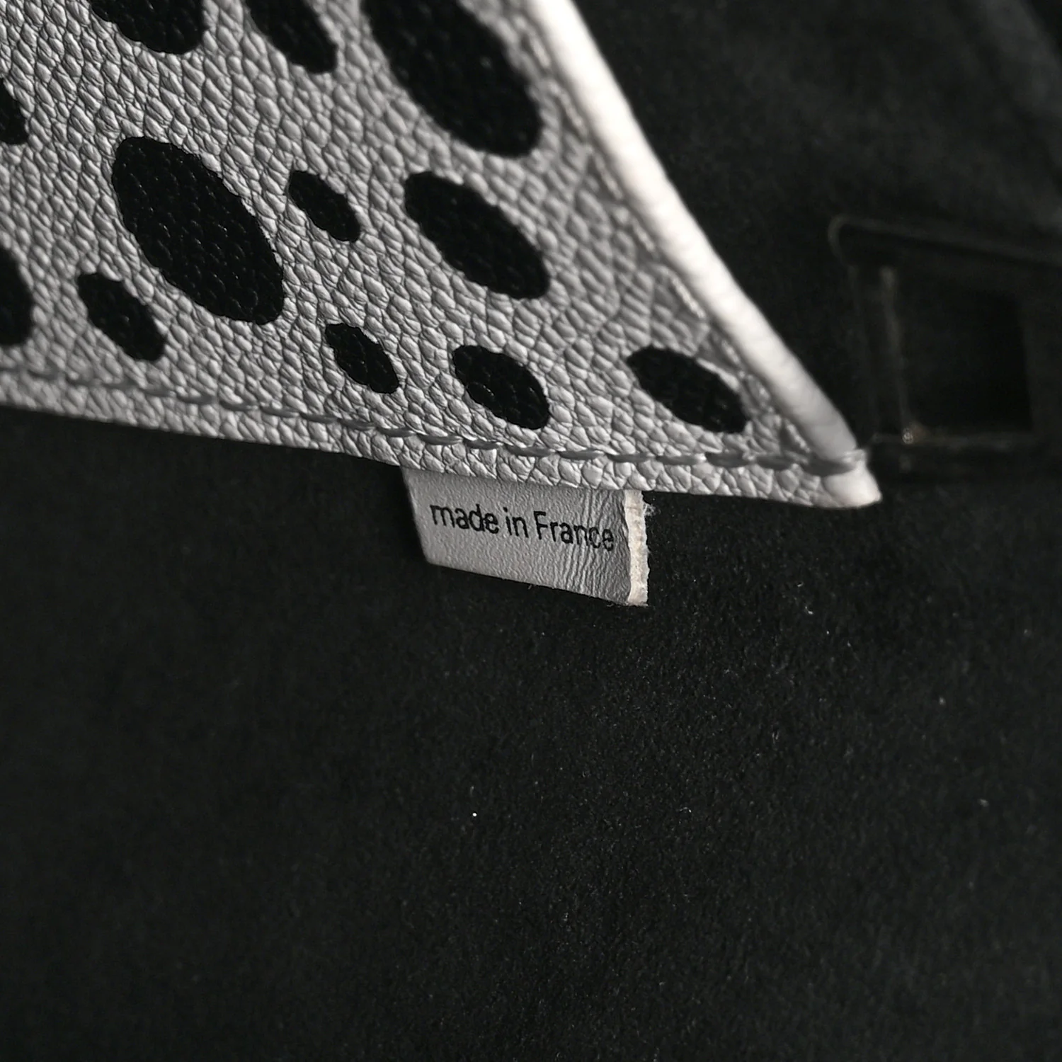 LV X YK Empreinte Monogram Giant Onthego MM Black - Image 7