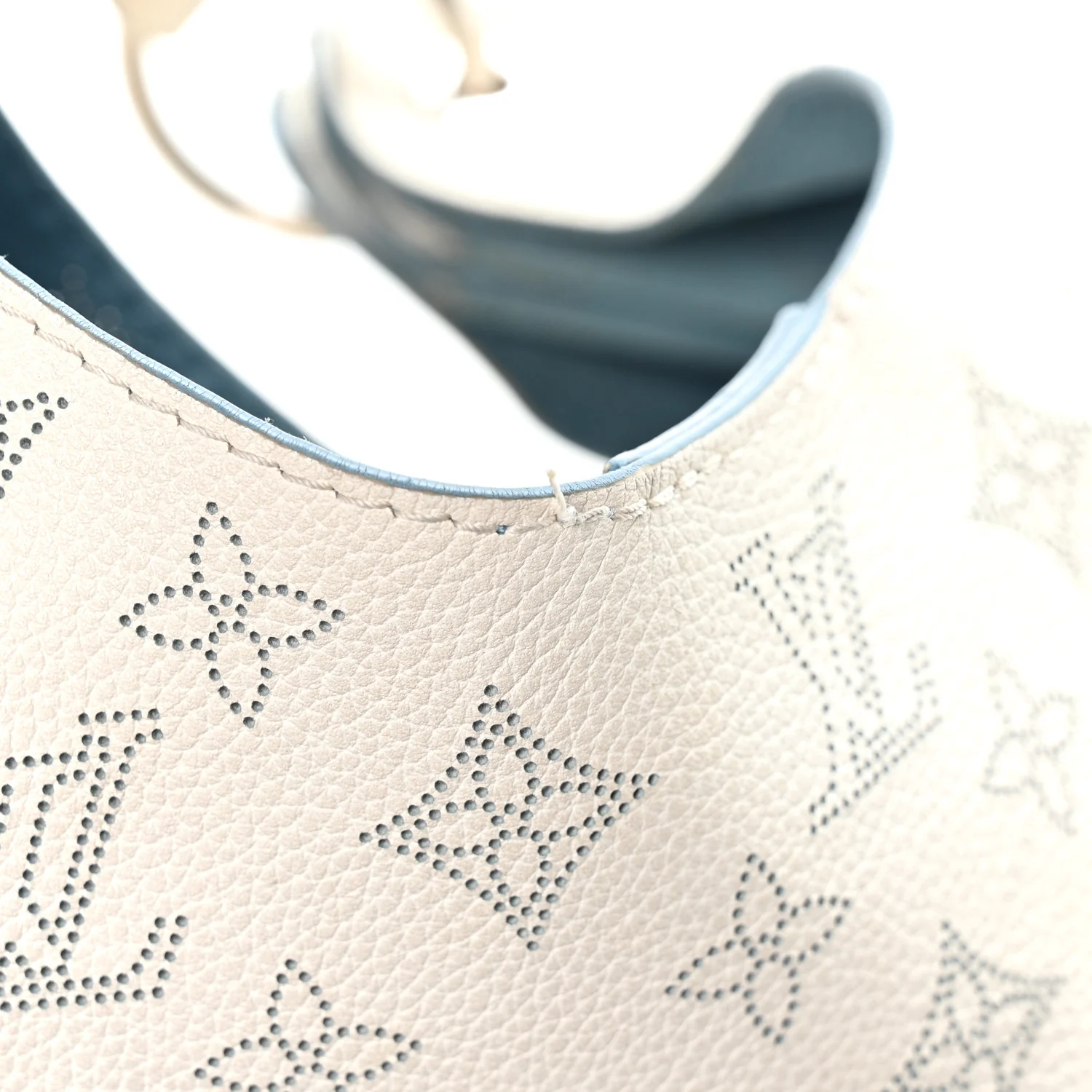 Mahina Carmel Hobo Snow - Image 10