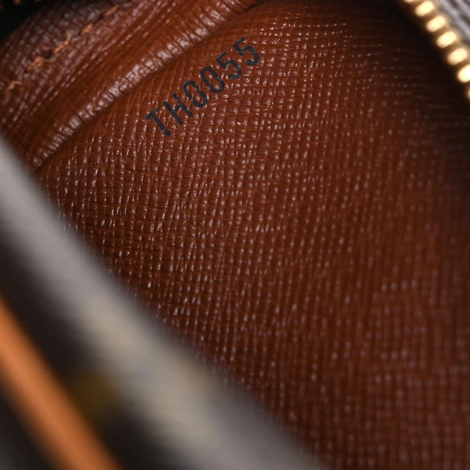 Monogram Amazone - Image 7