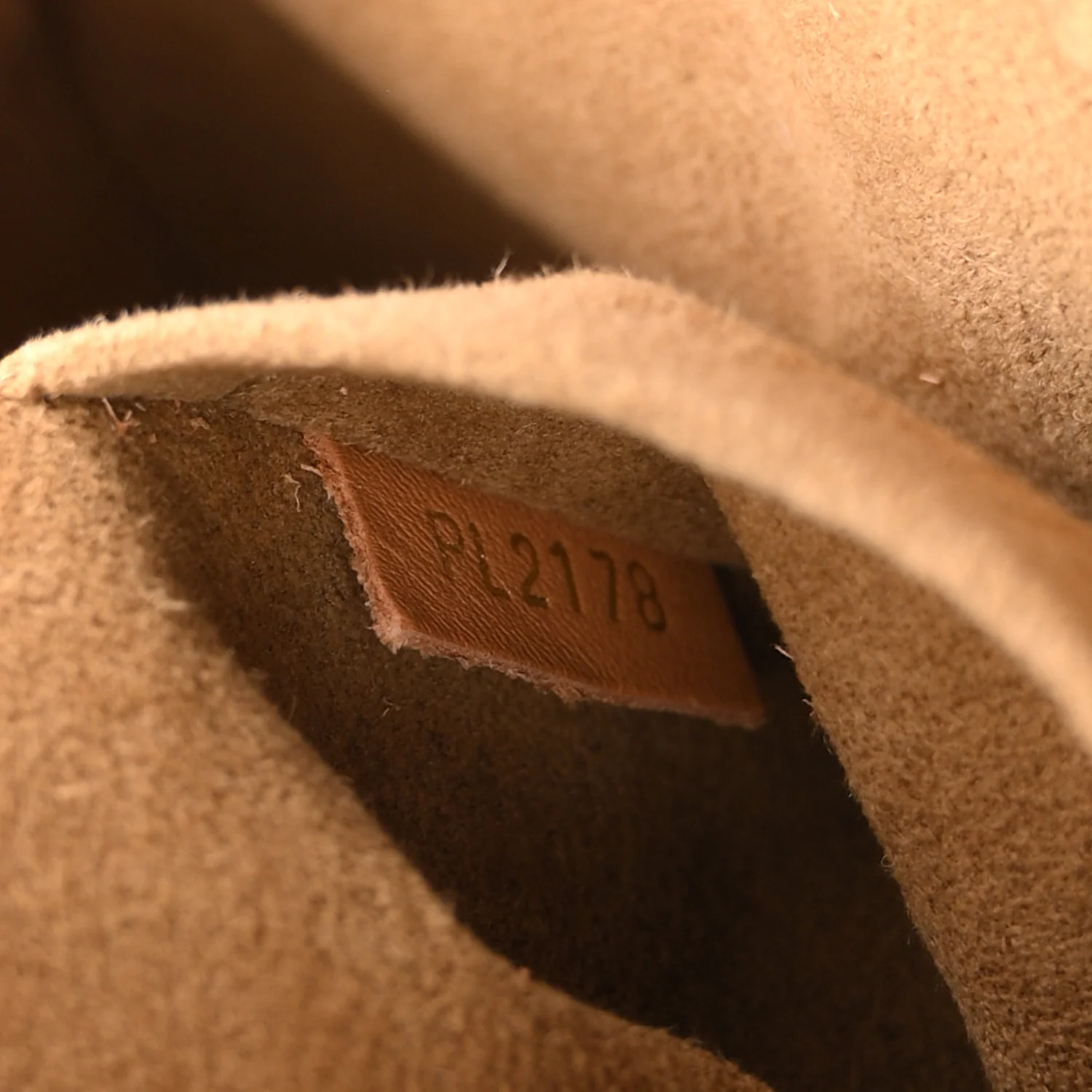 Monogram Boite Chapeau Souple MM - Image 7